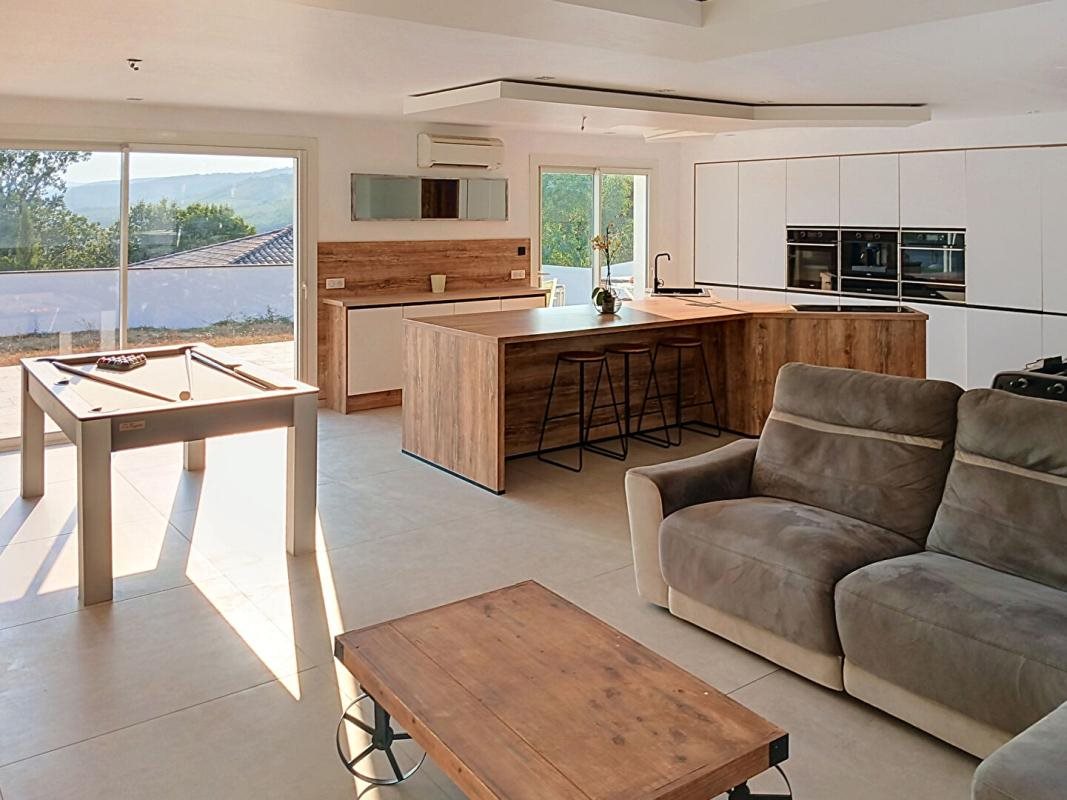 Maison à vendre, 147m², Sainte-Anastasie-sur-Issole