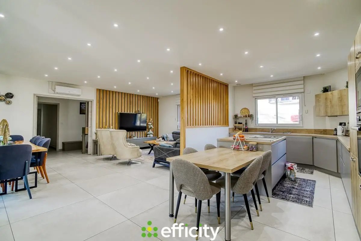 Maison à vendre, 140m², Jassans-Riottier