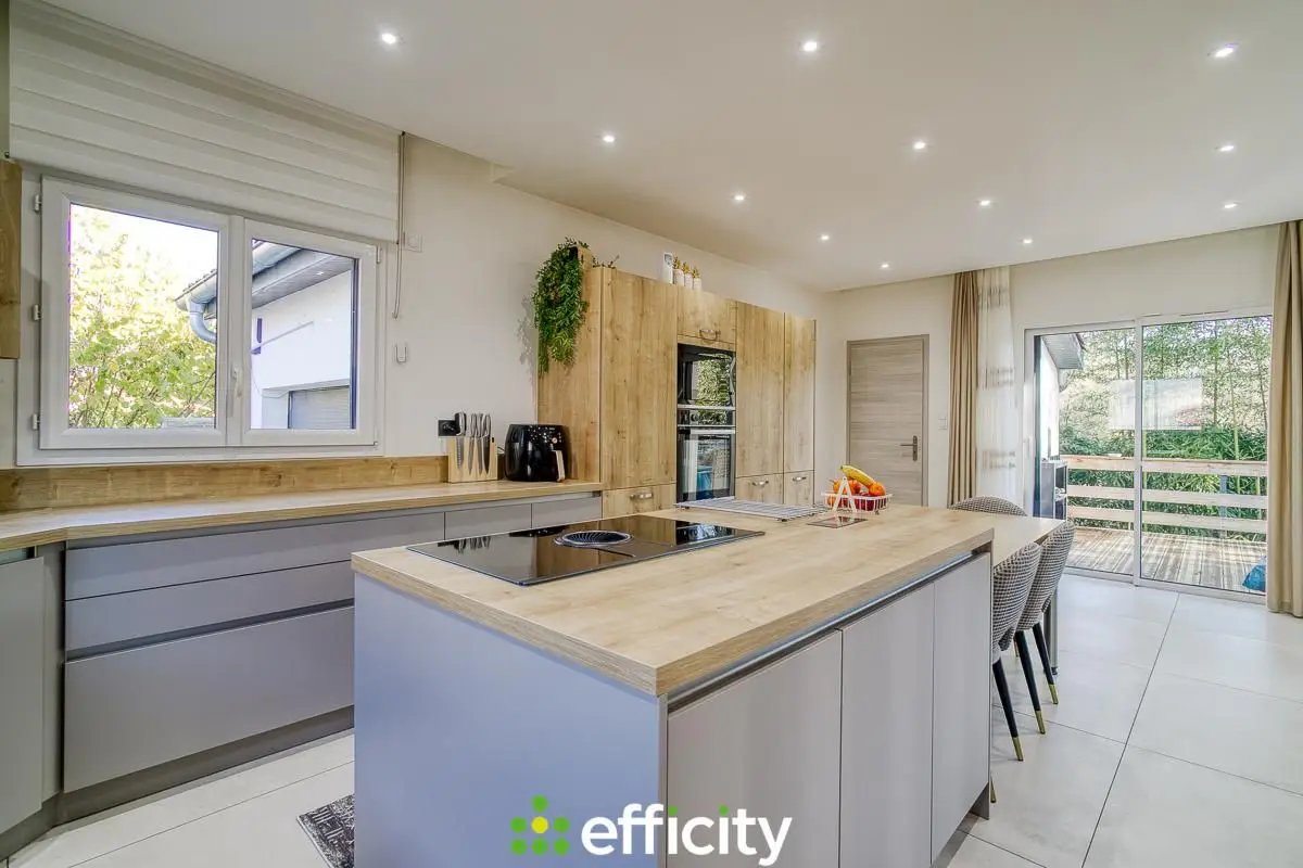 Maison à vendre, 140m², Jassans-Riottier