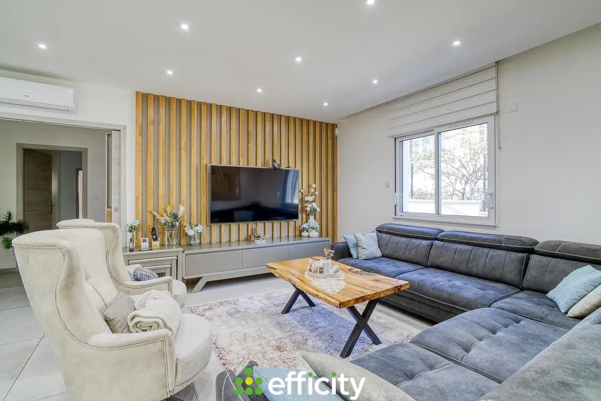 Maison à vendre, 140m², Jassans-Riottier