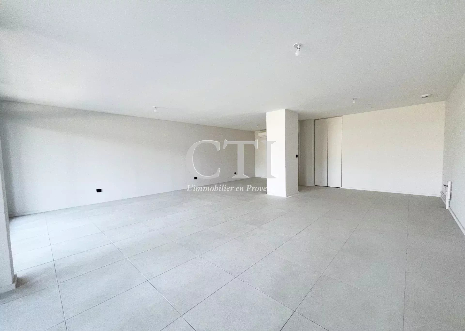 Appartement à vendre, 92m², Vaison-la-Romaine
