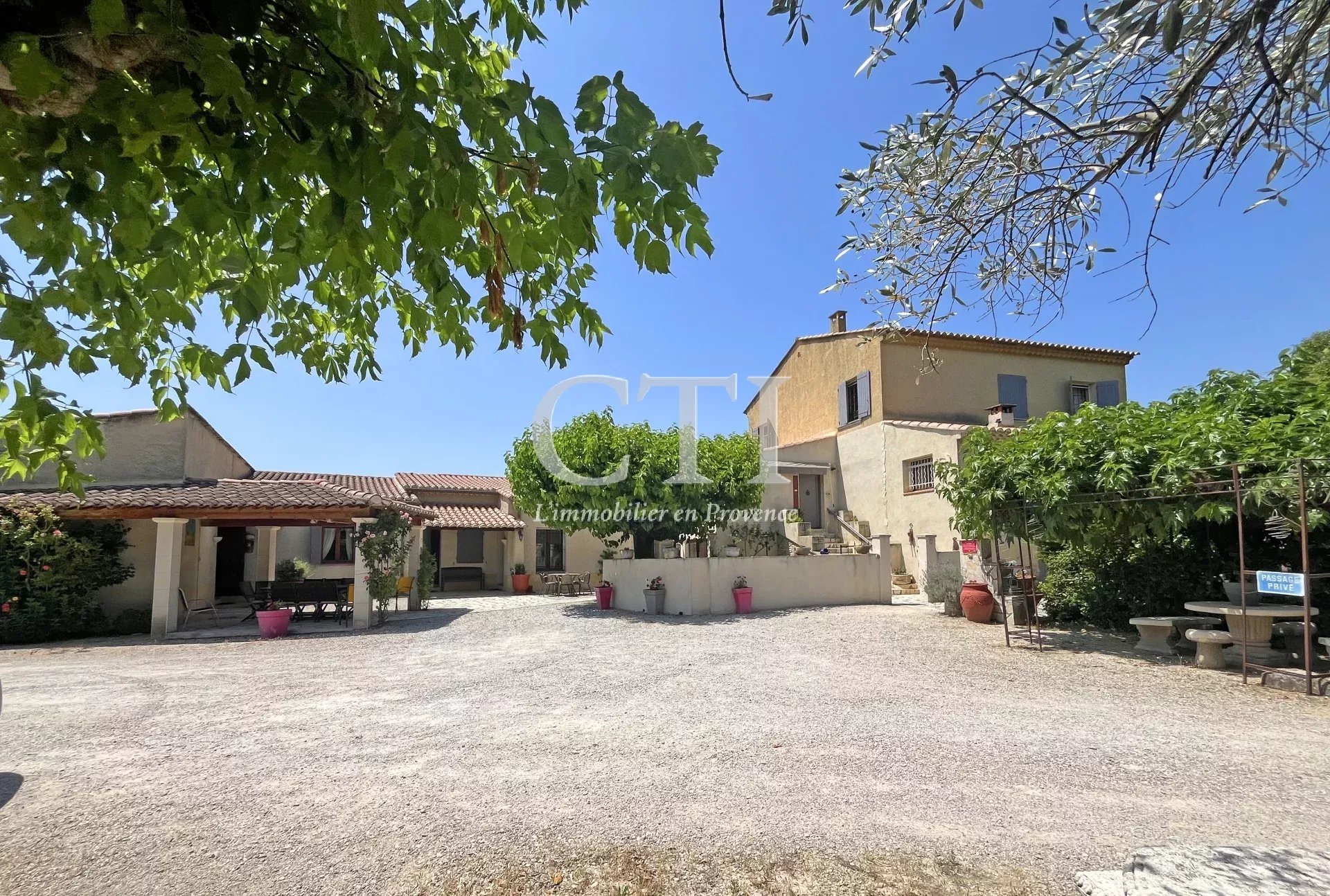 Maison à vendre, 385m², Vaison-la-Romaine