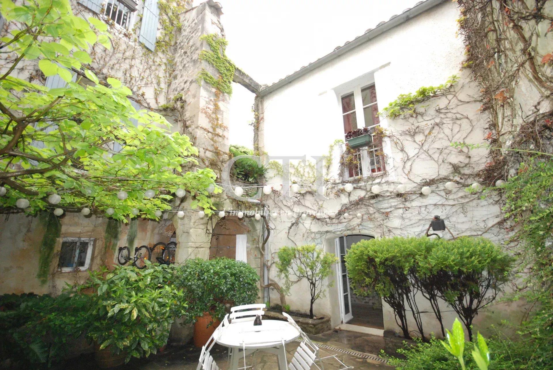 Maison à vendre, 480m², Vaison-la-Romaine