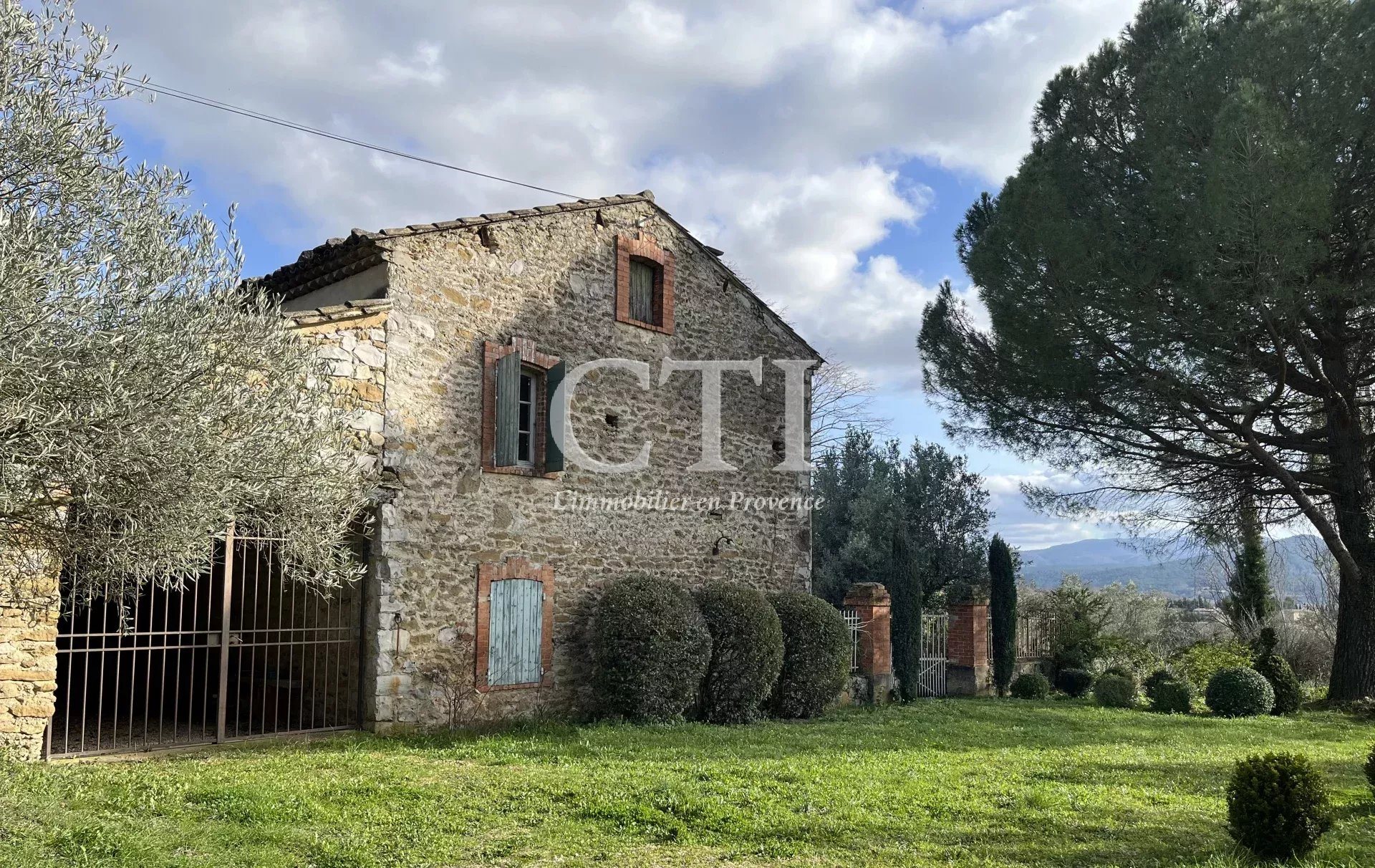 Maison à vendre, 240m², Vaison-la-Romaine