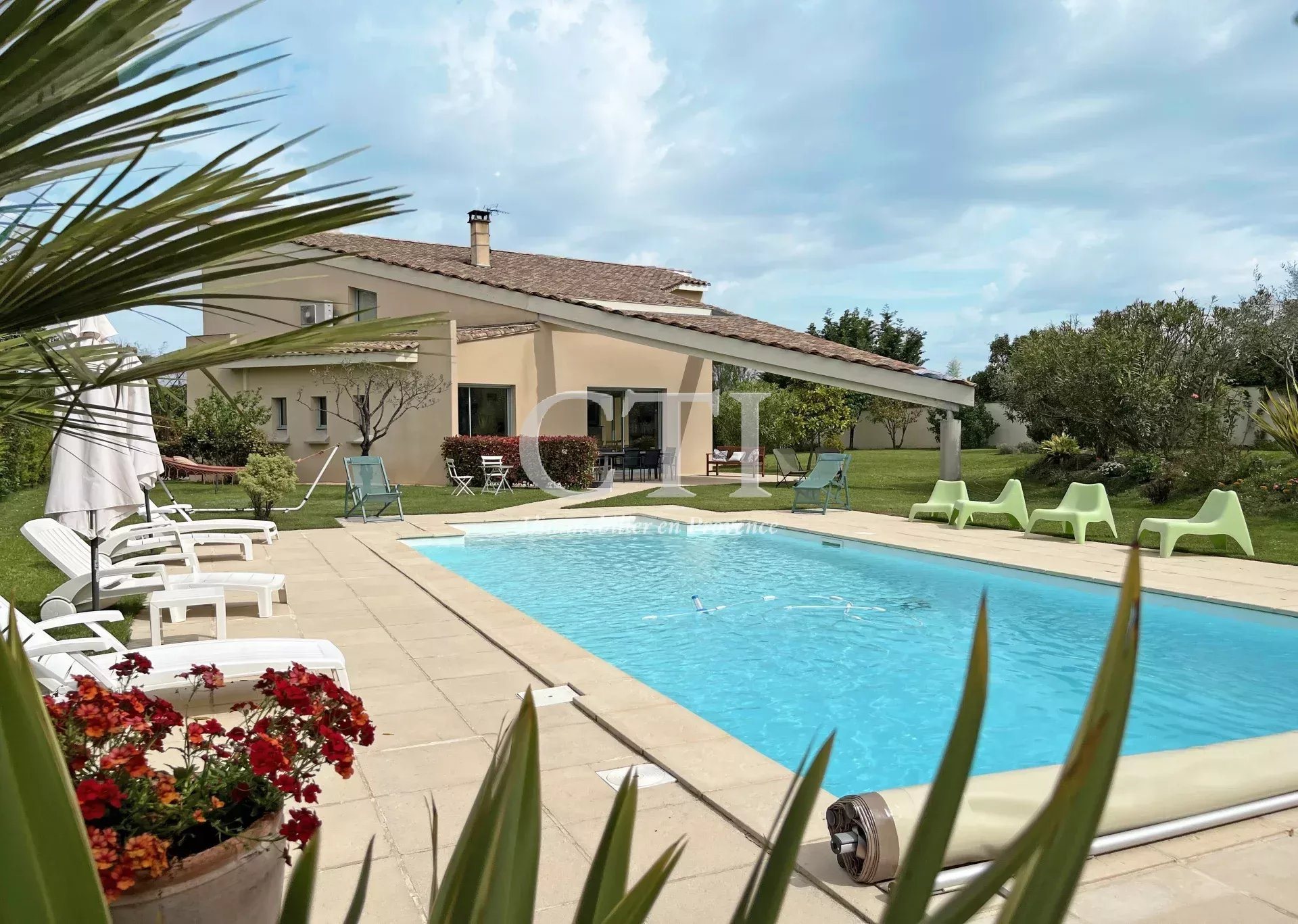 Maison à vendre, 240m², La Roque-sur-Pernes