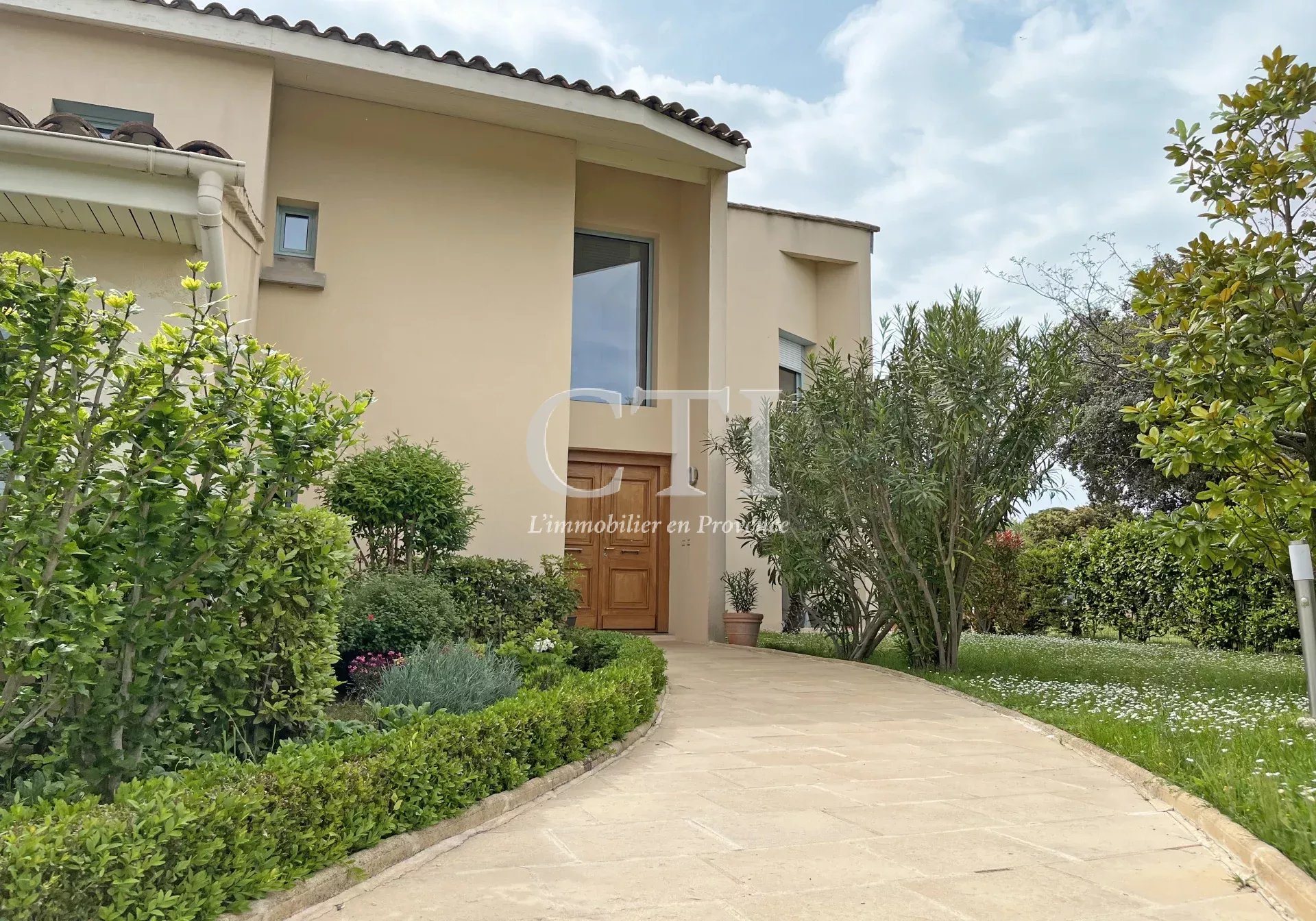 Maison à vendre, 240m², La Roque-sur-Pernes