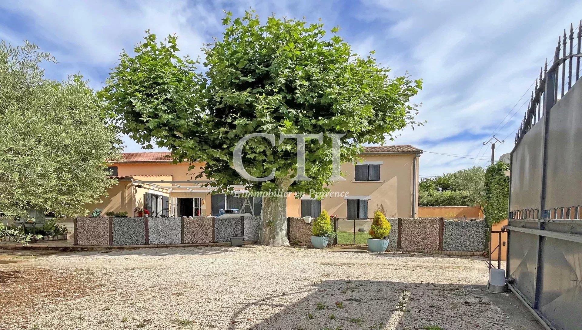 Maison à vendre, 170m², Violès