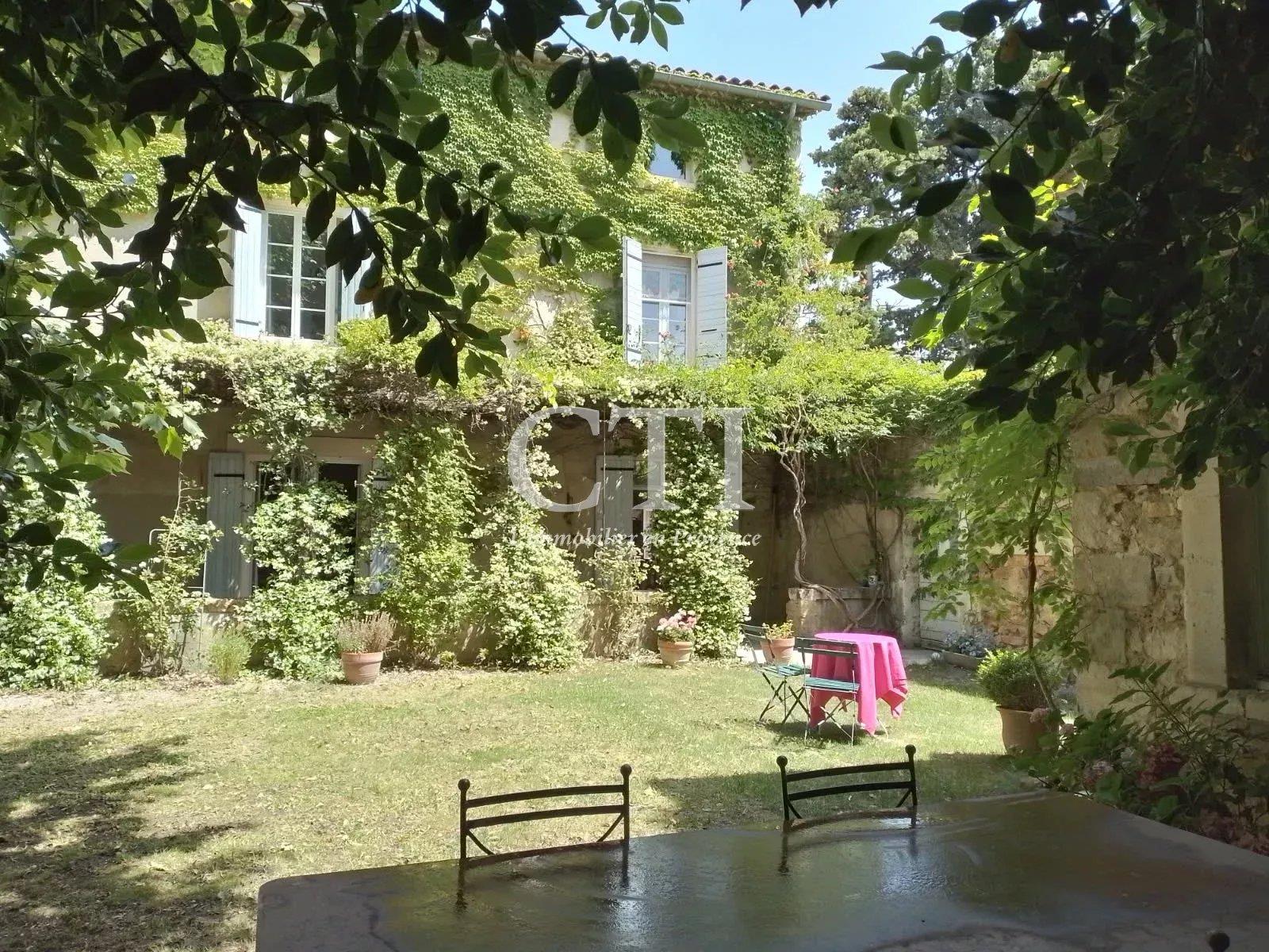 Maison à vendre, 500m², Vaison-la-Romaine