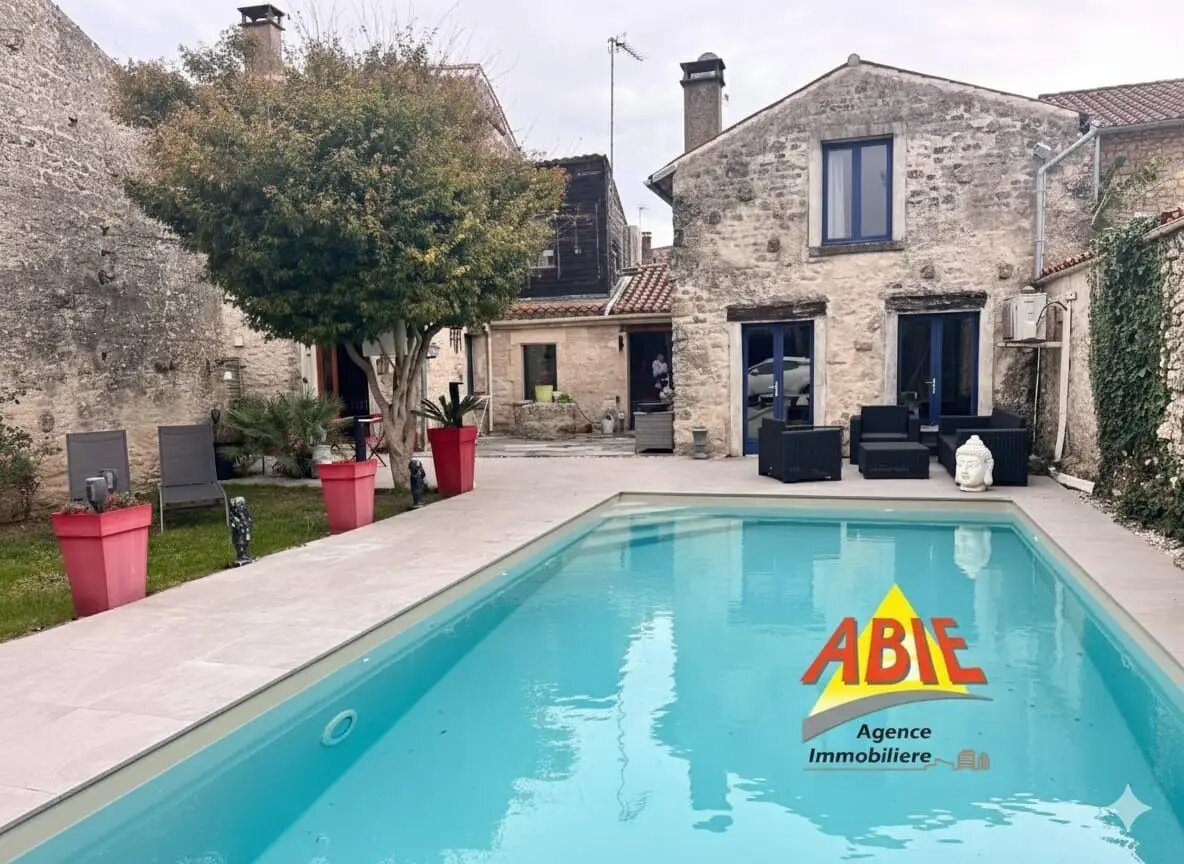 Maison à vendre, 150m², Coulonges-sur-l'Autize