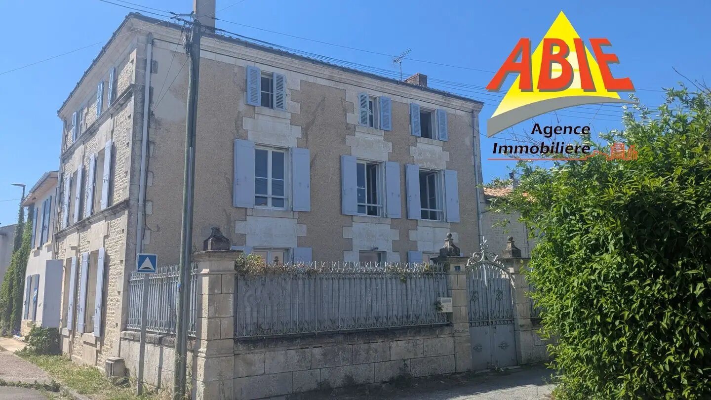 Maison à vendre, 130m², Saint-Hilaire-la-Palud