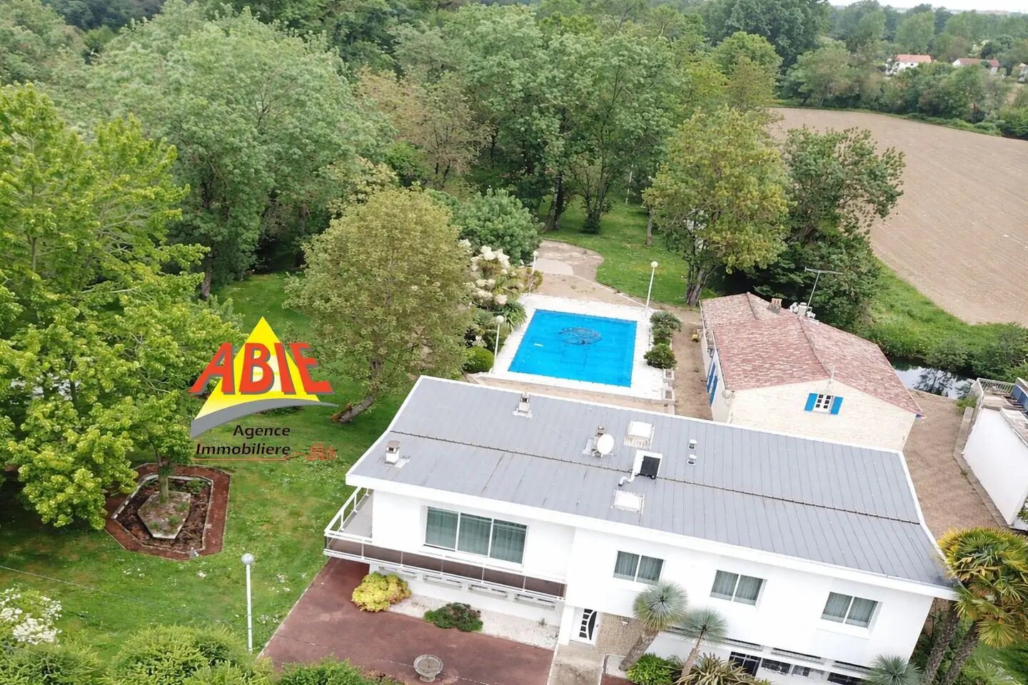 Maison à vendre, 284m², Magné
