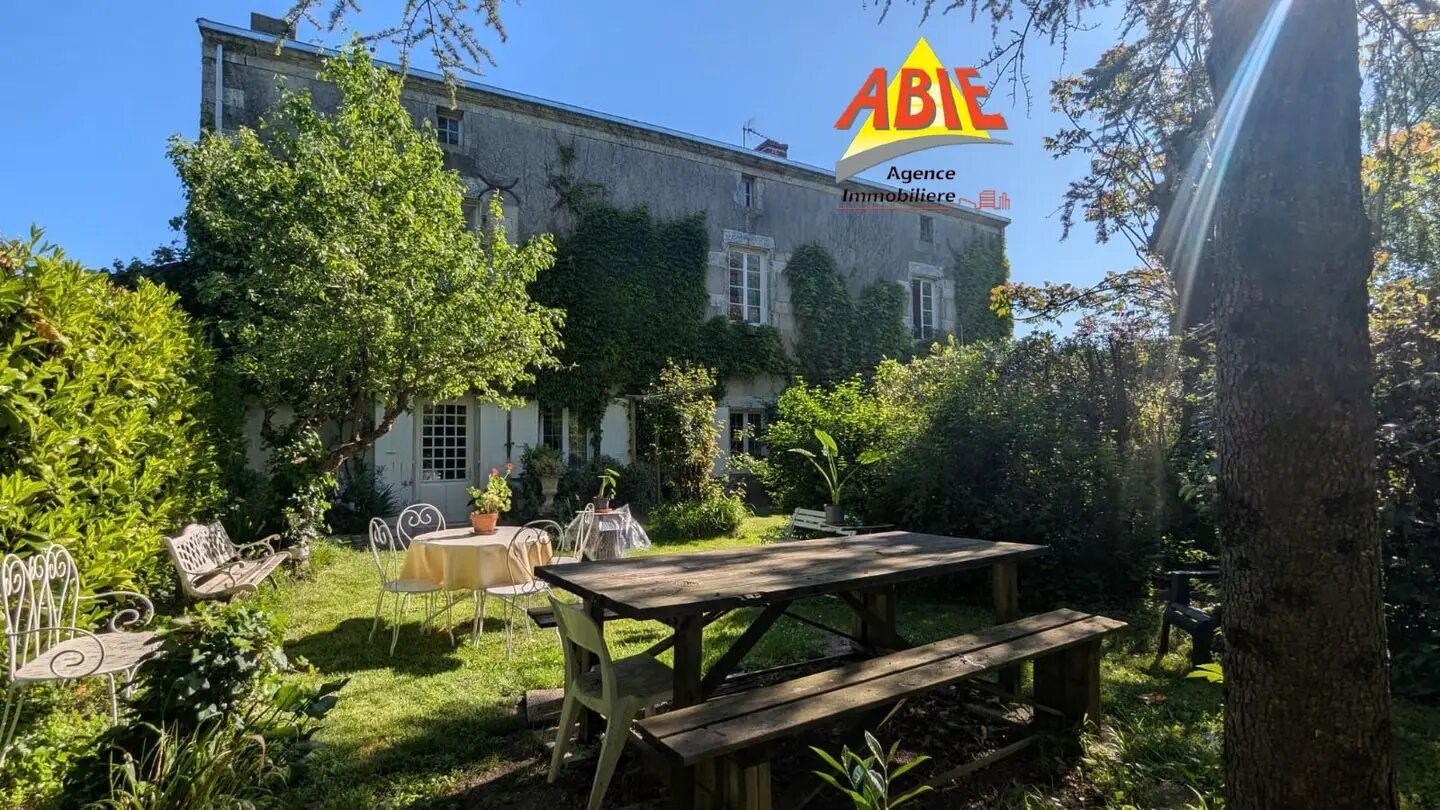 Maison à vendre, 321m², Saint-Georges-de-Rex