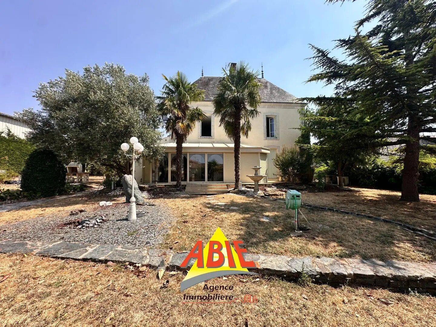 Maison à vendre, 302m², Benet