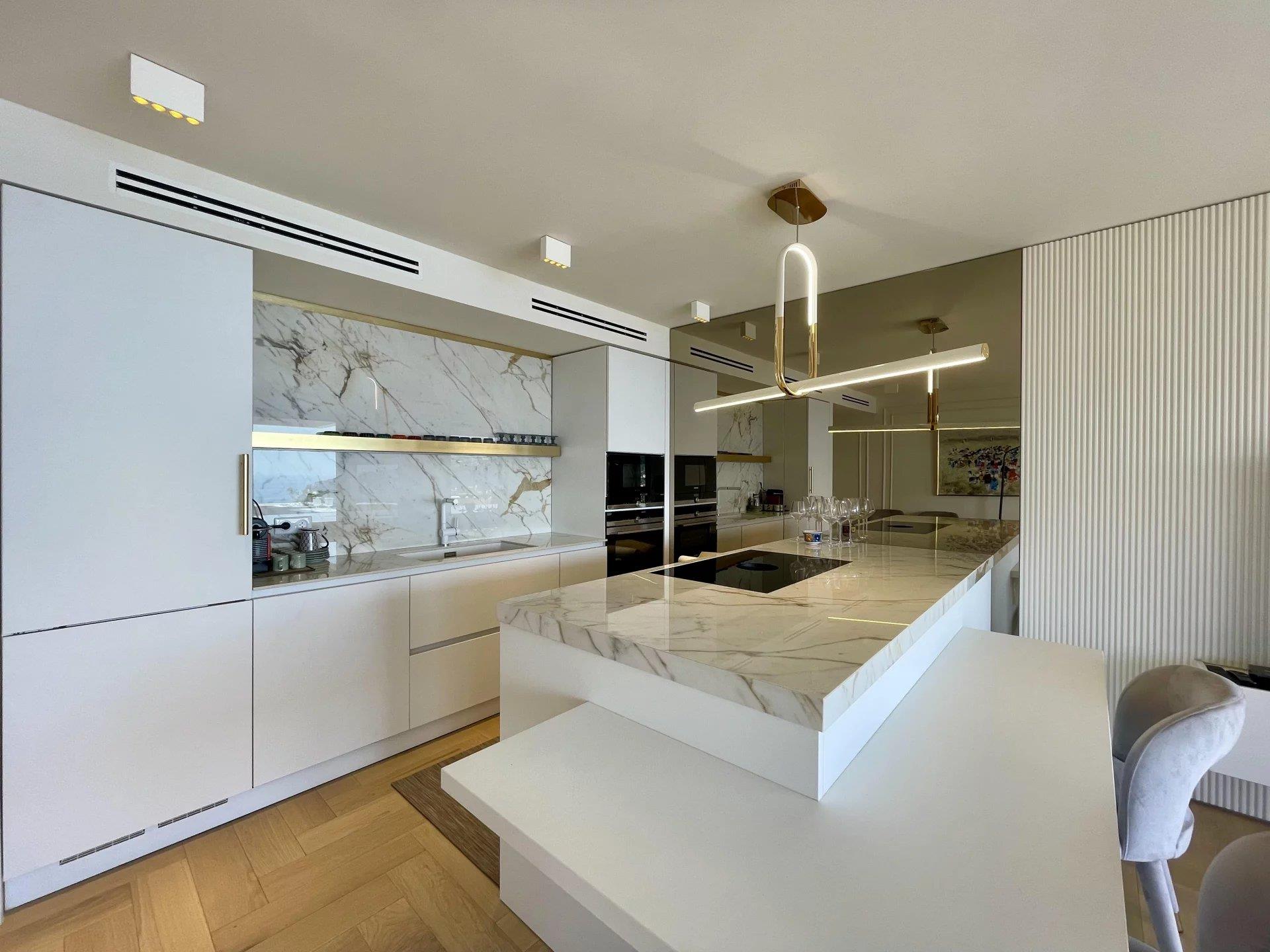 Appartement à louer, 90m², Villefranche-sur-Mer