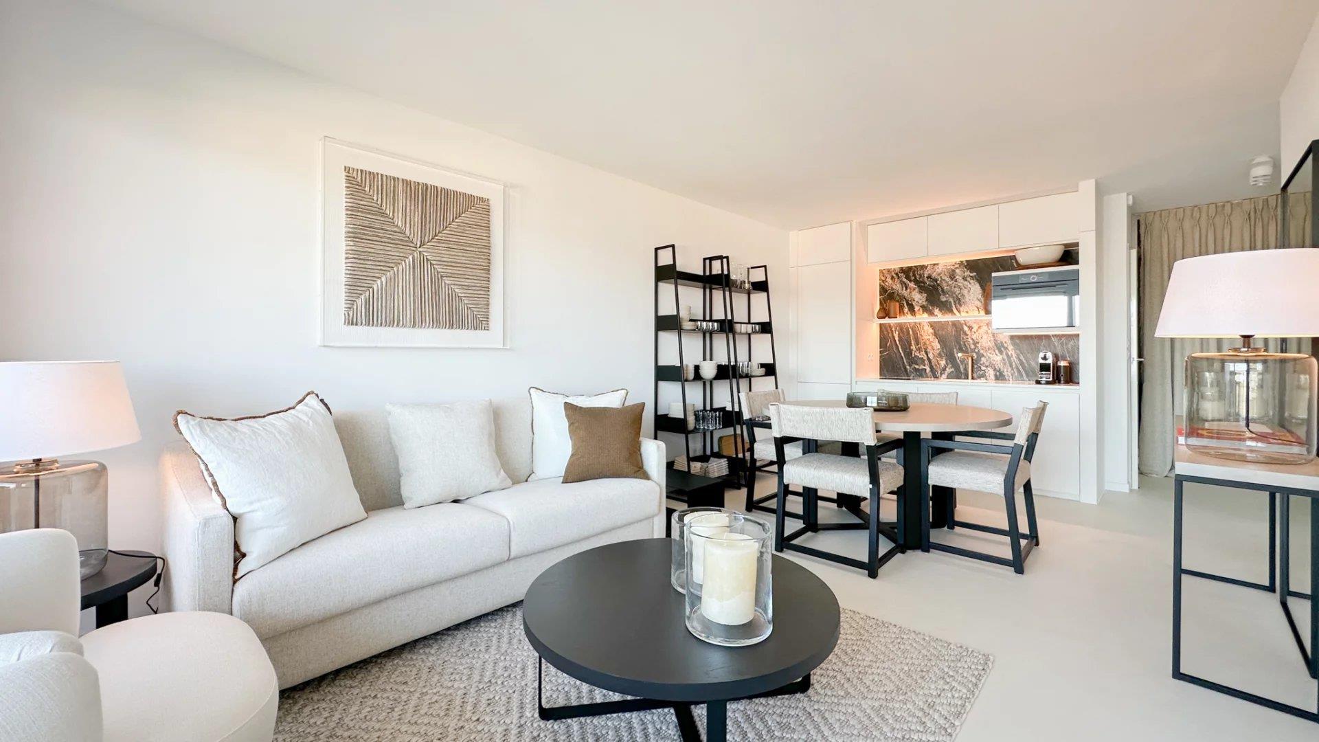 Elegant apartment with panoramic sea view in the heart of Saint-Tropez... - Ansicht 2