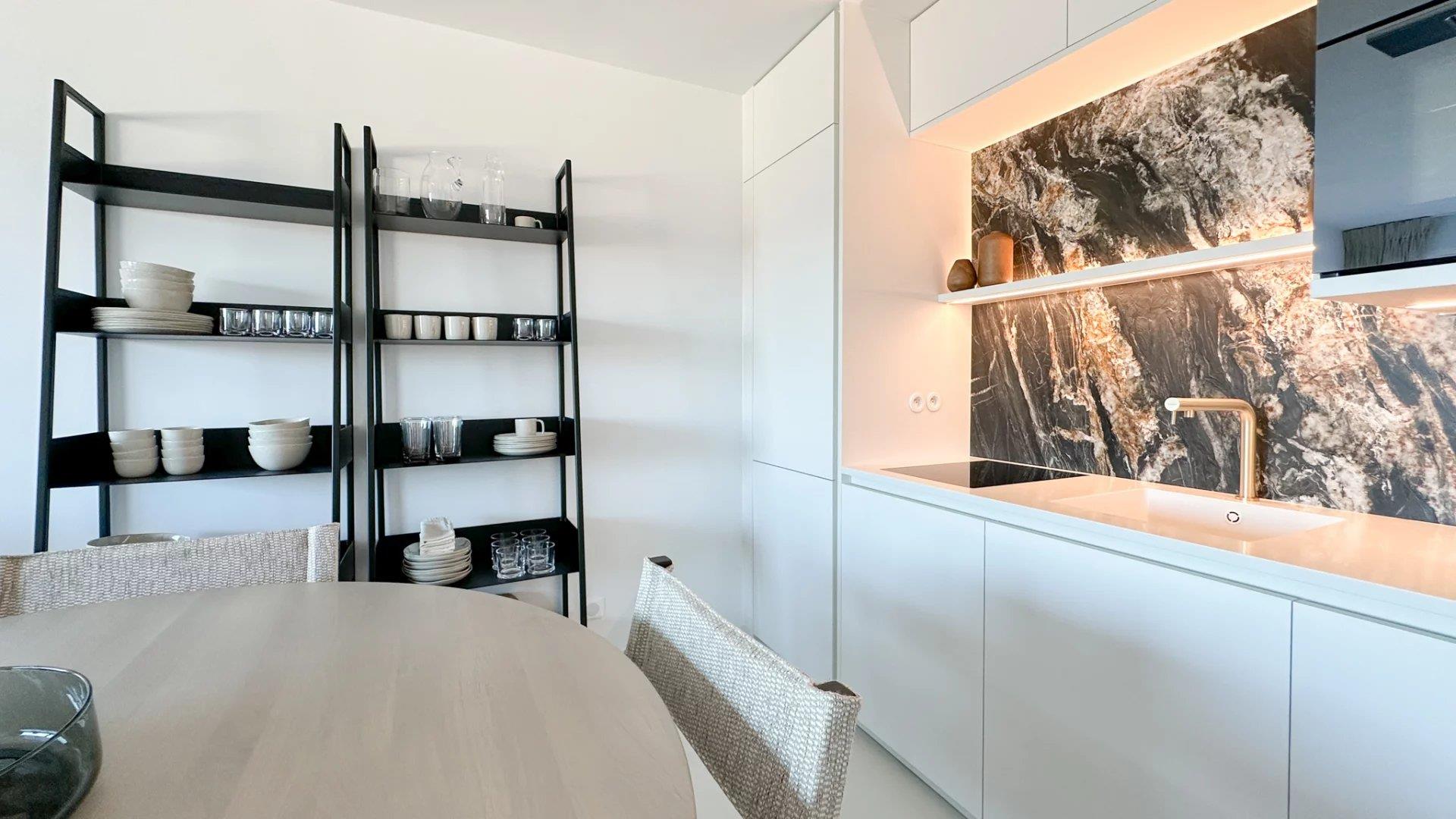 Elegant apartment with panoramic sea view in the heart of Saint-Tropez... - Mehr