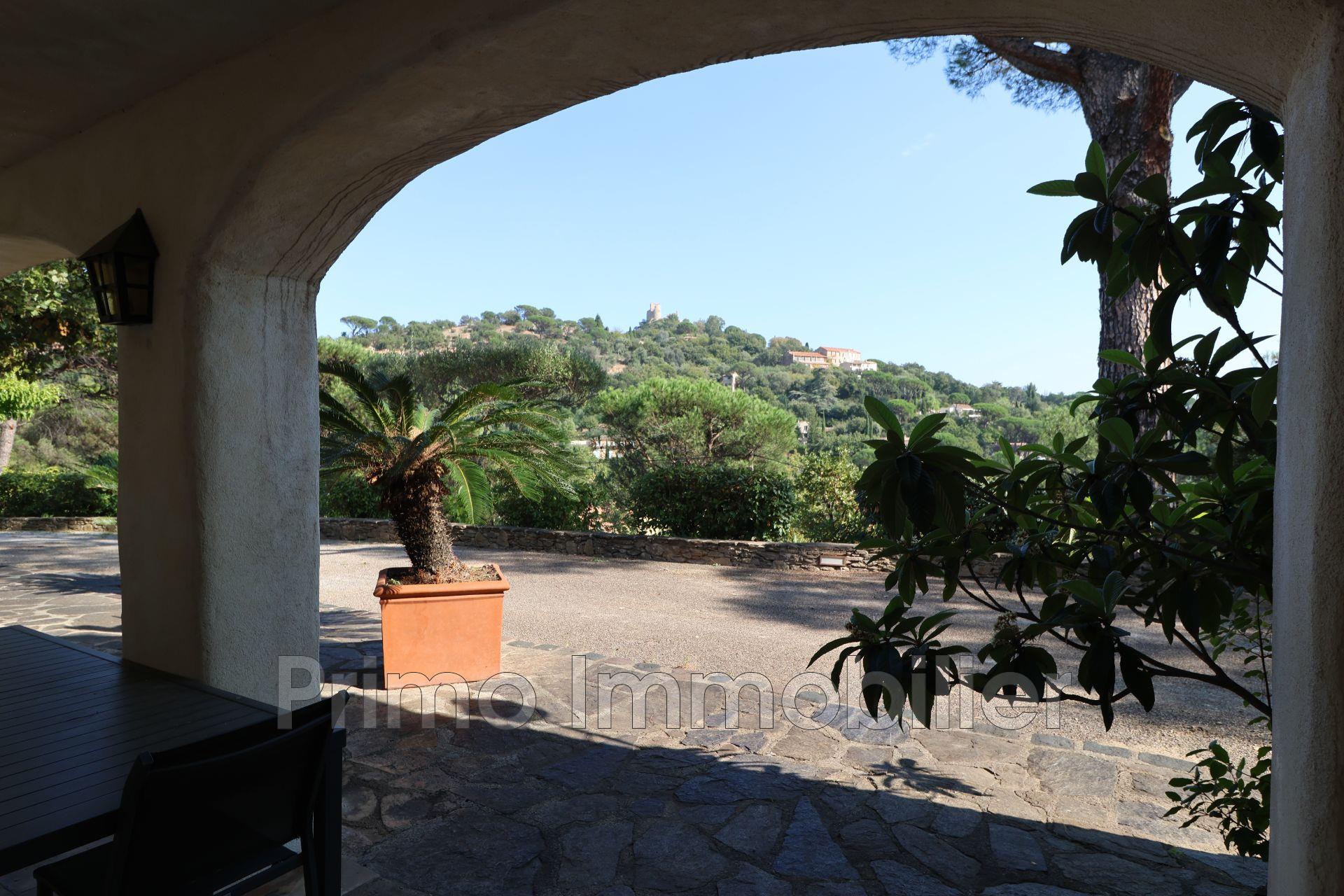 Maison à vendre, 300m², Grimaud