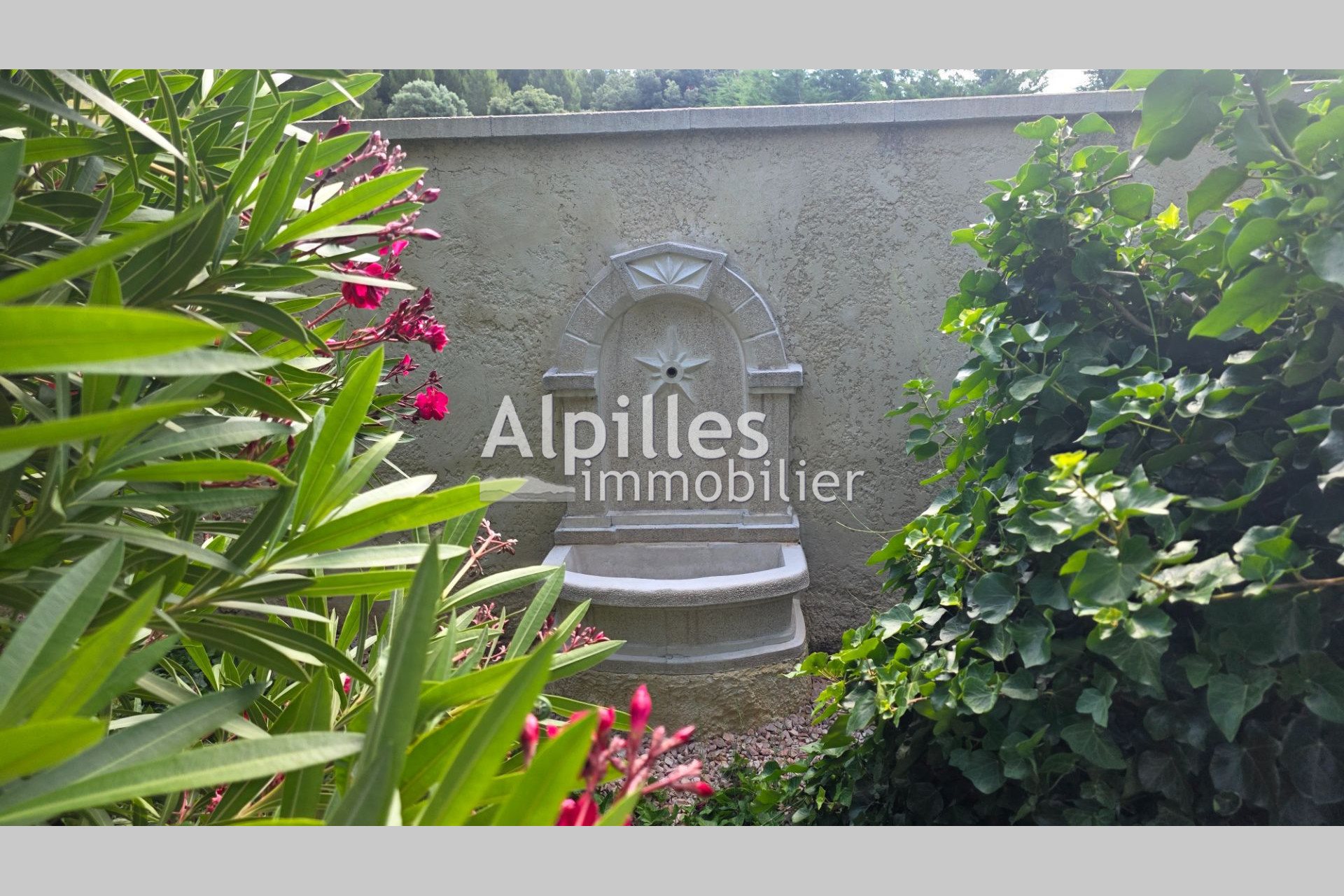 Maison à vendre, 87m², Aureille