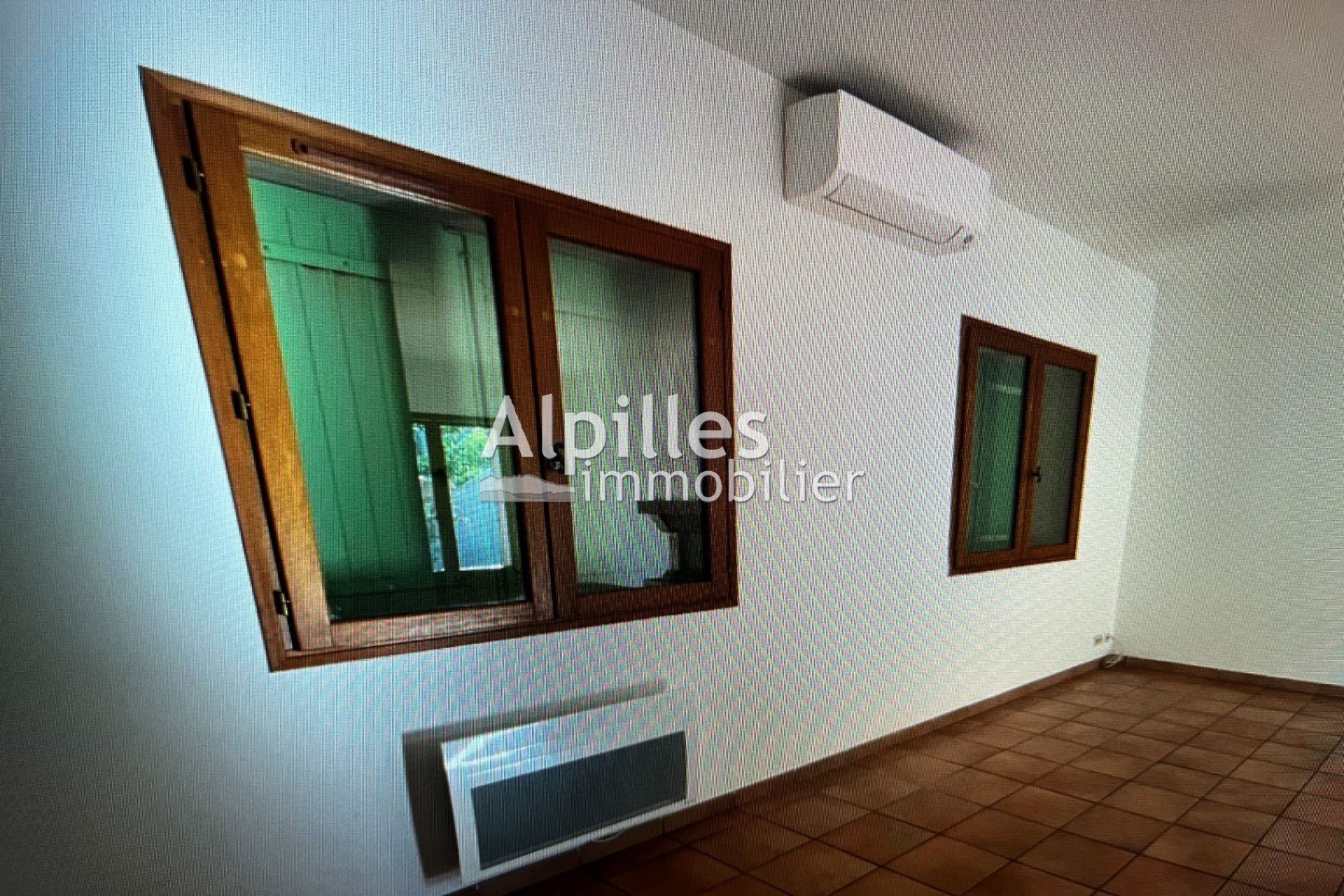 Maison à louer, 96m², Mouriès