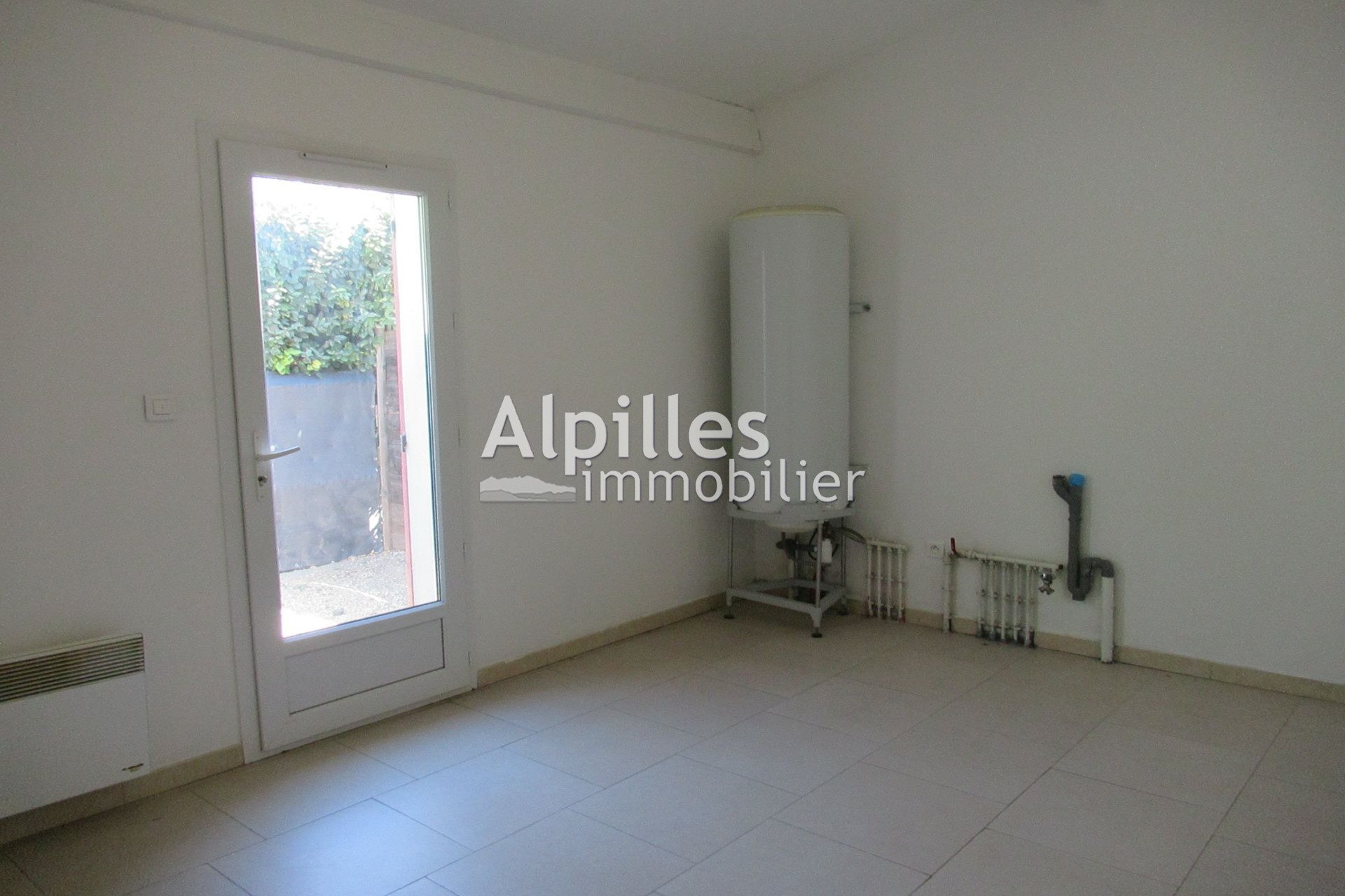Maison à louer, 65m², Mouriès