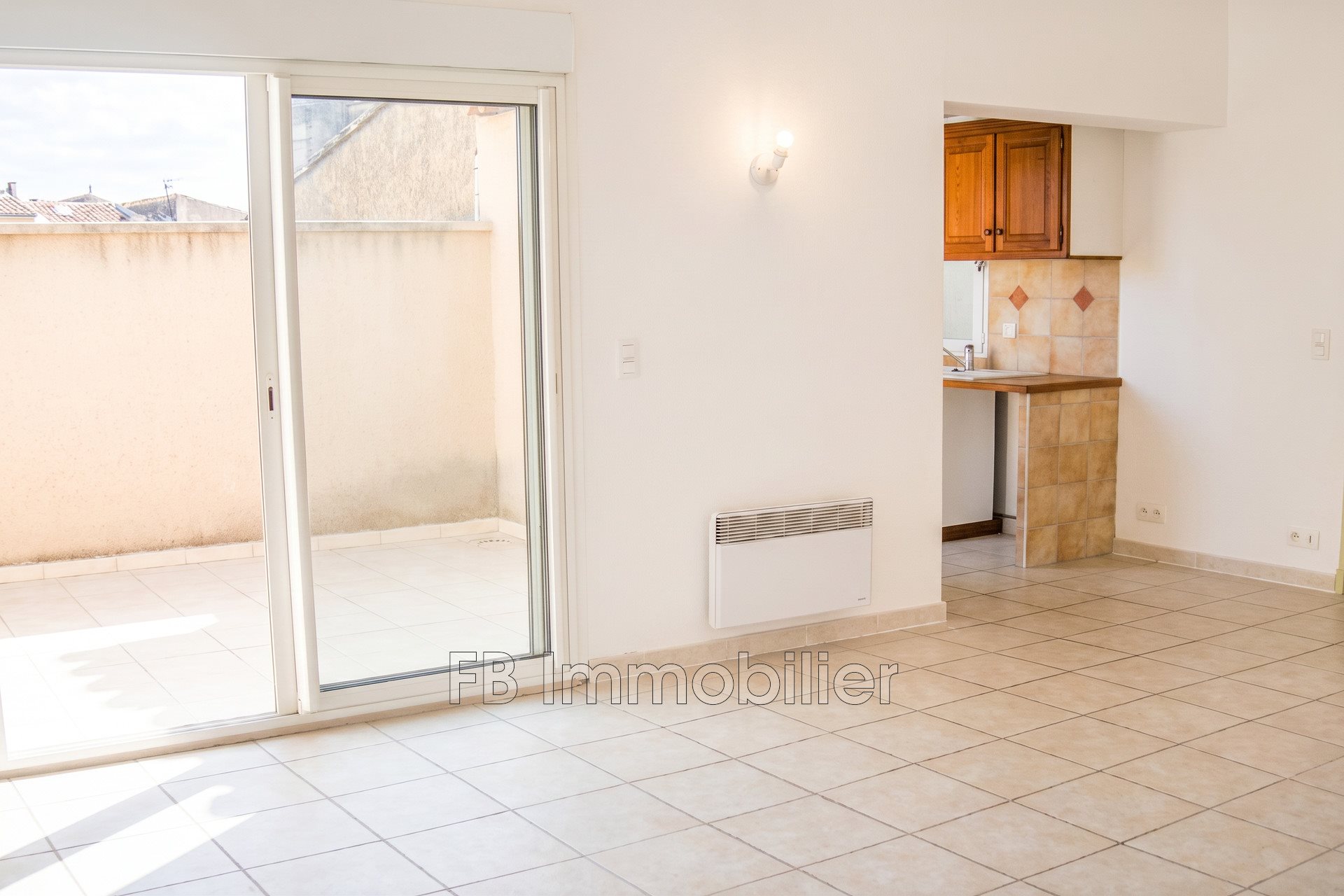 Appartement à louer, 67m², Eyguières