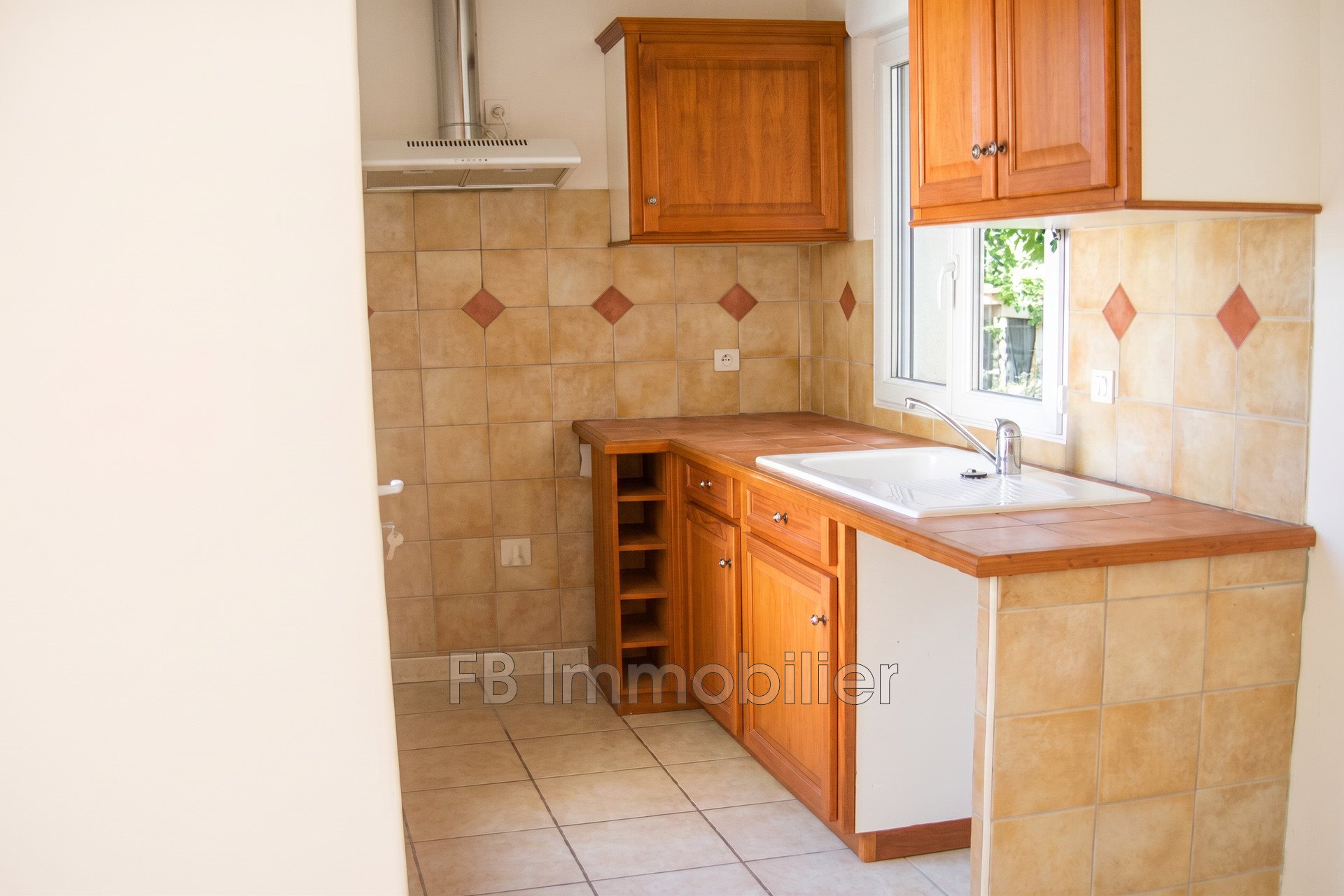 Appartement à louer, 67m², Eyguières
