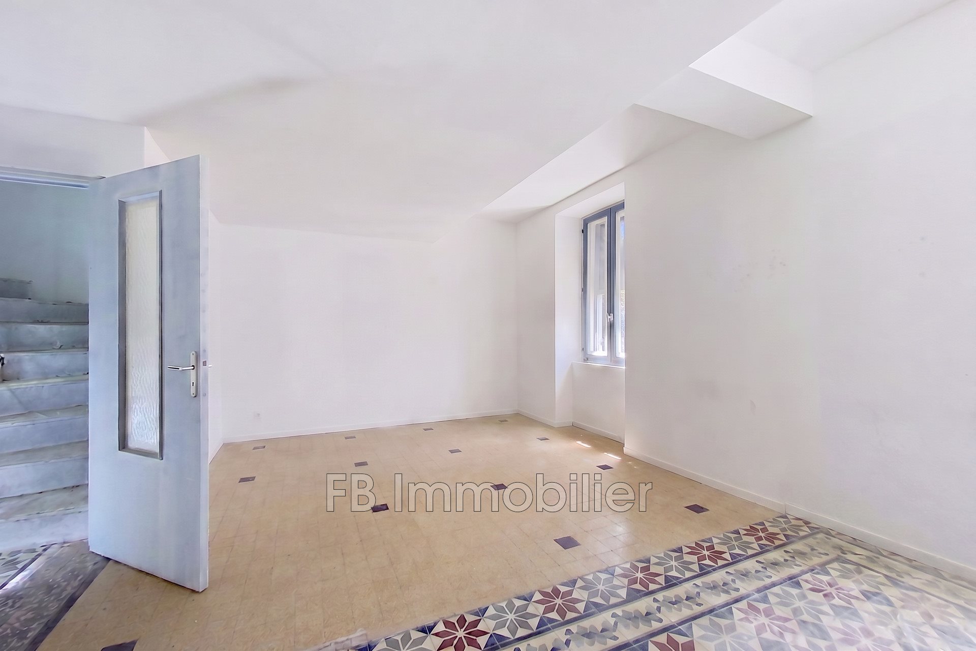 Maison à louer, 100m², Eyguières