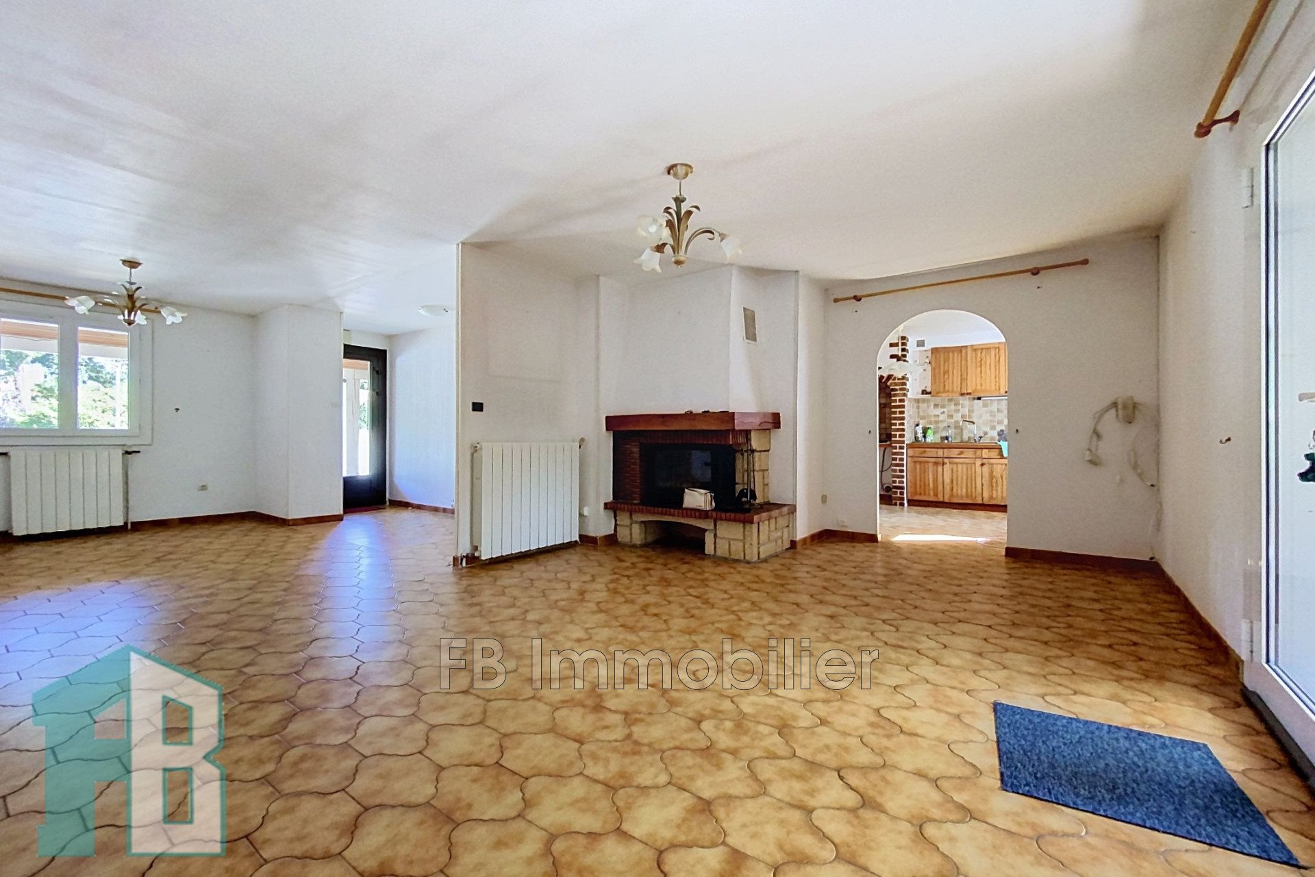 Maison à vendre, 140m², Eyguières