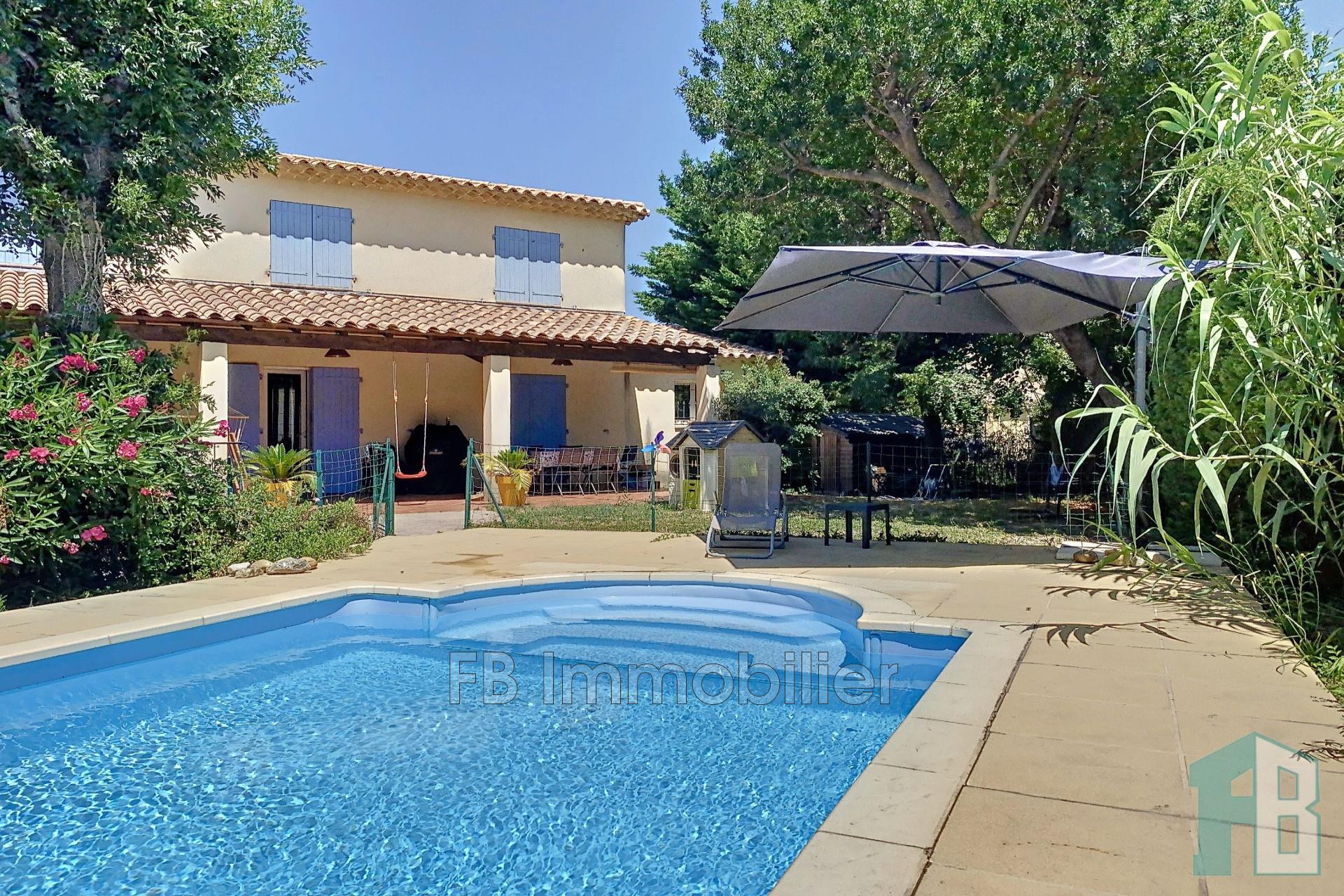 Maison à vendre, 146m², Eyguières