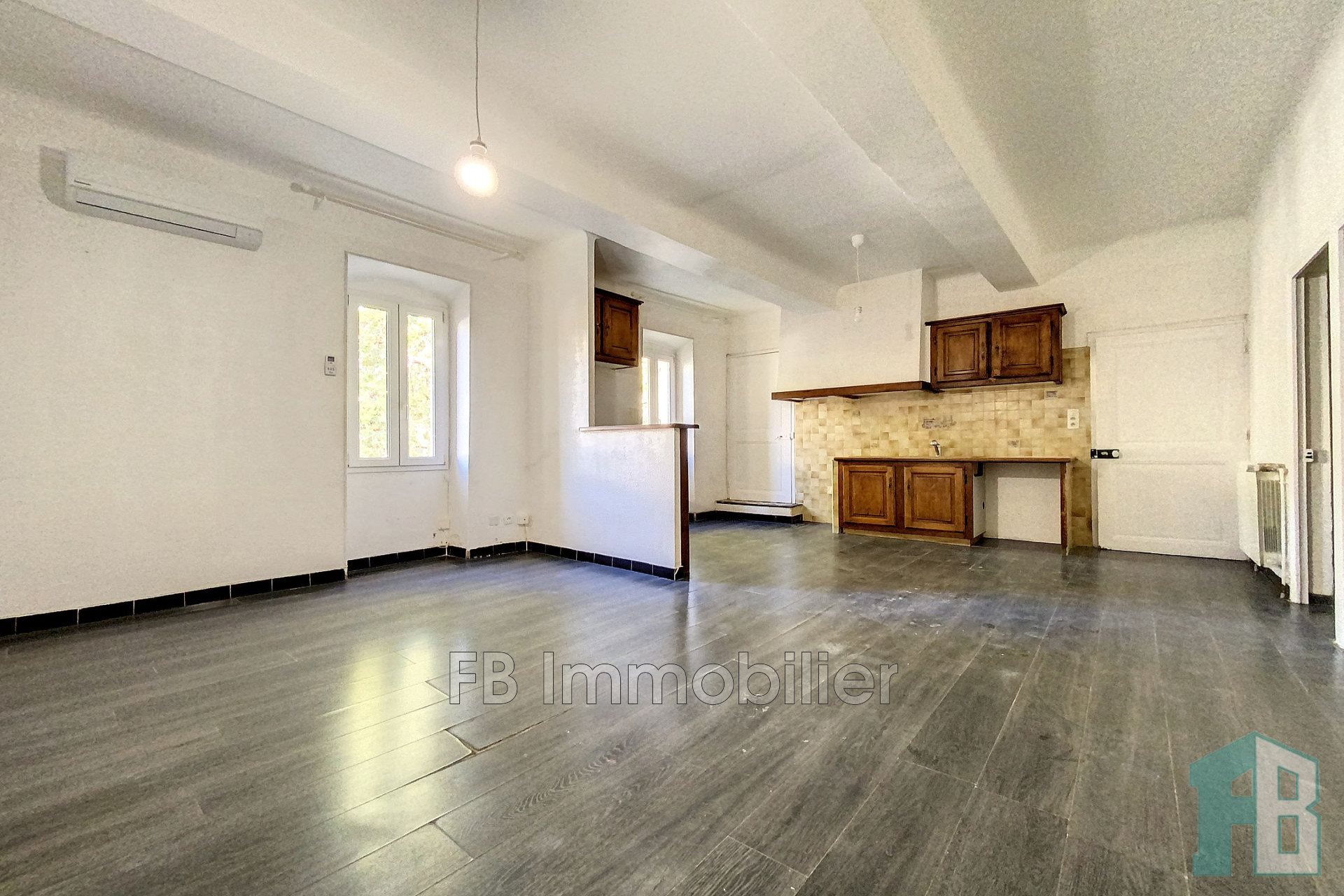 Maison à vendre, 90m², Eyguières