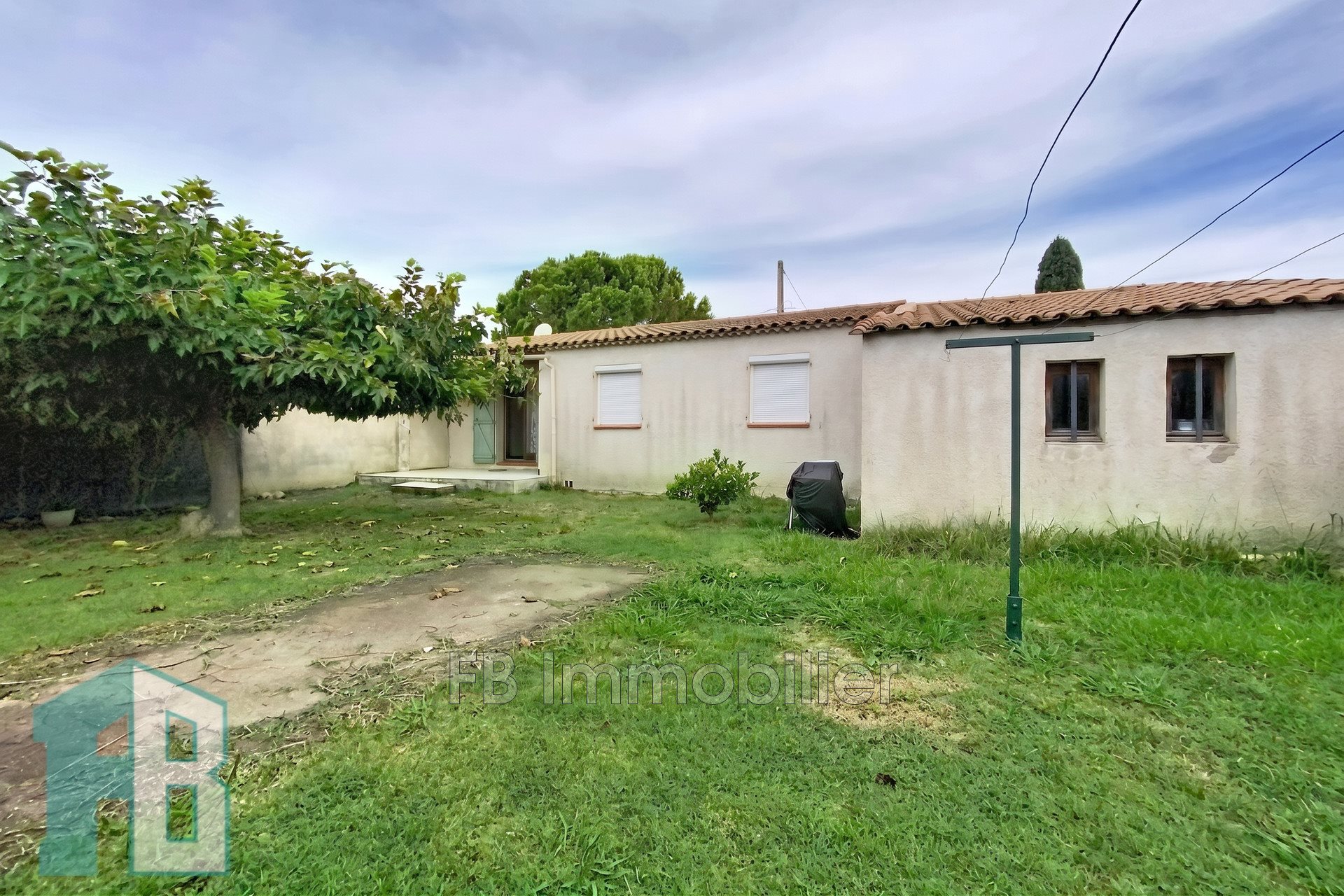 Maison à louer, 64m², Eyguières