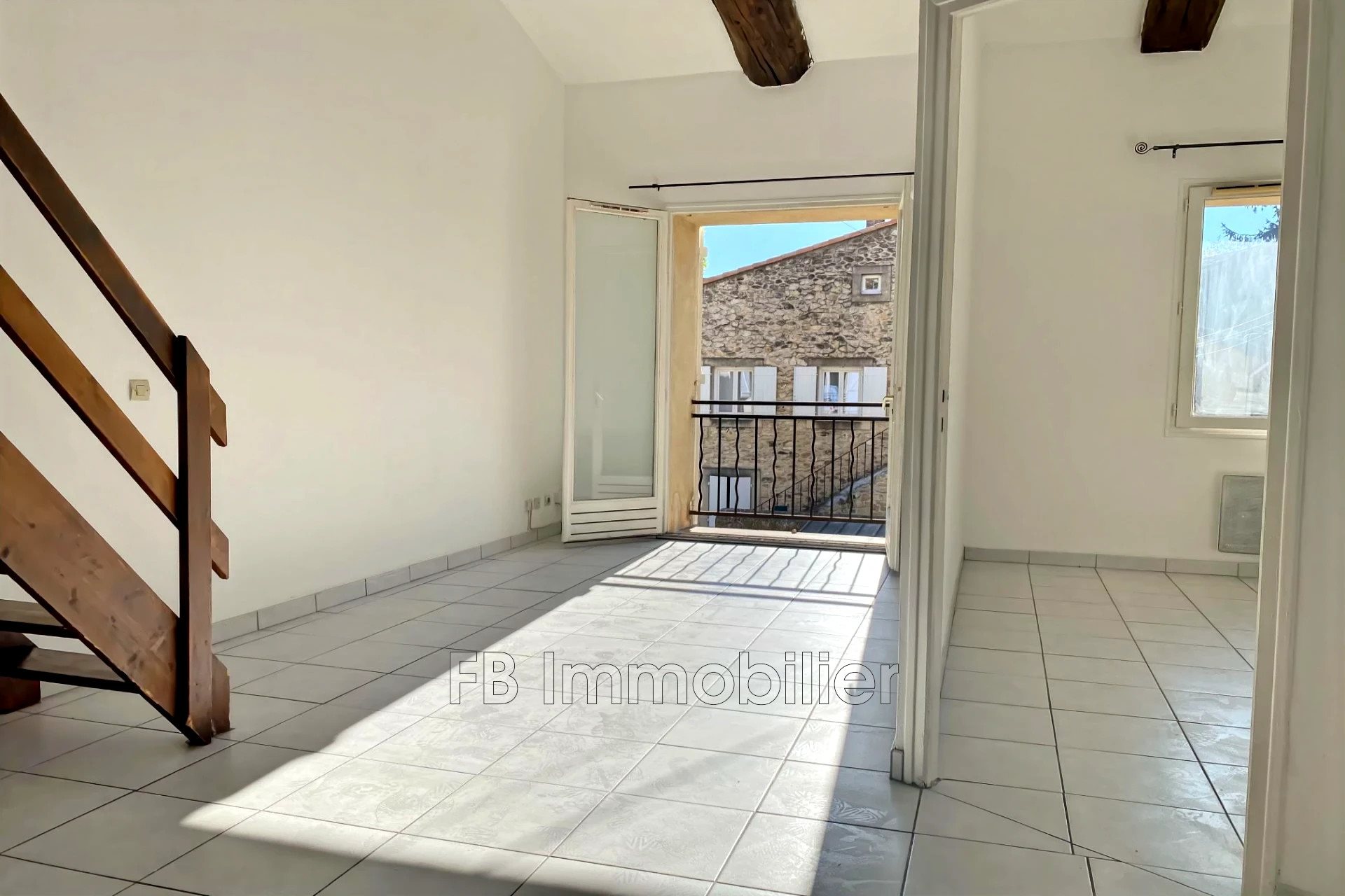 Appartement à louer, 57m², Eyguières