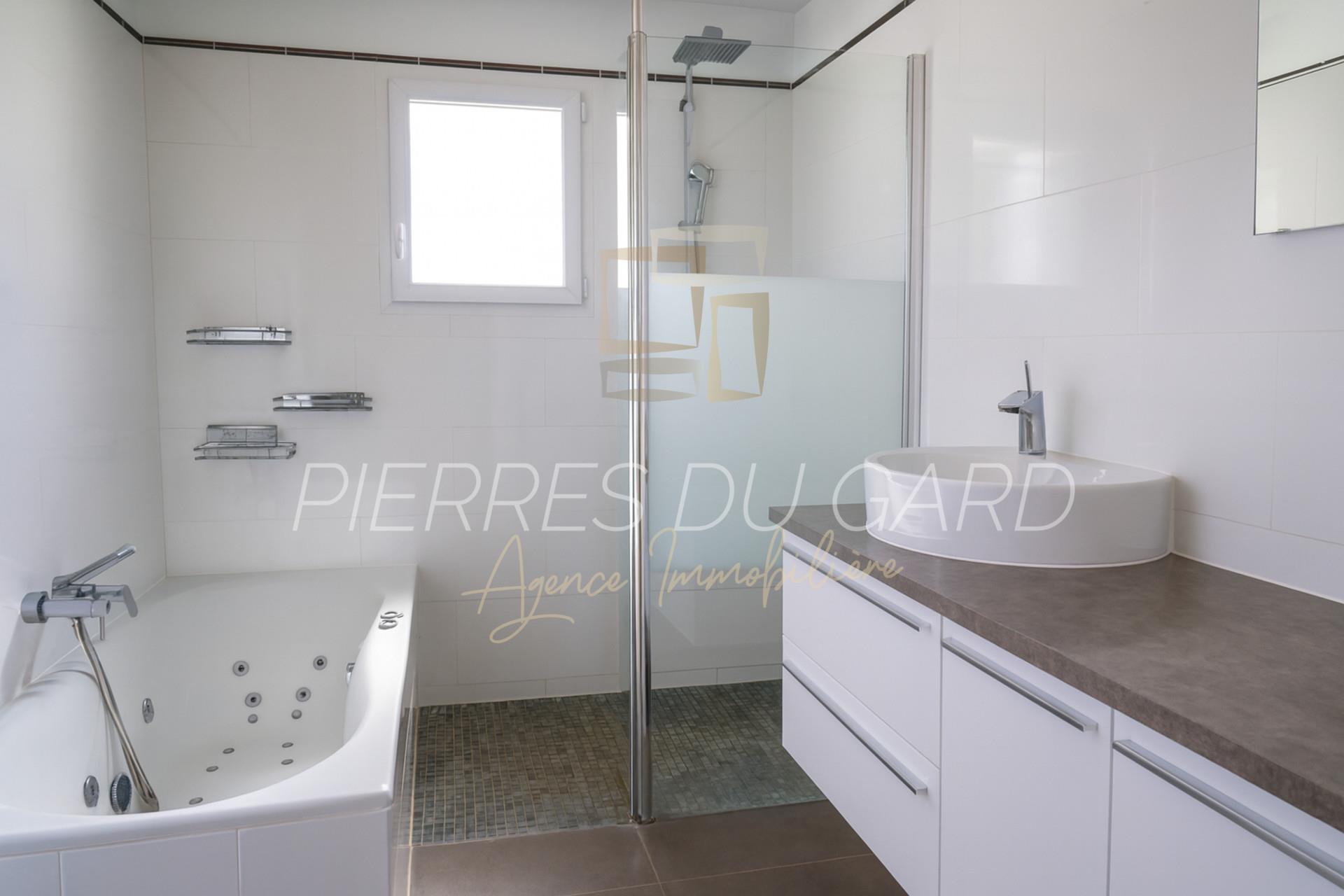 Maison à vendre, 120m², Rochefort-du-Gard