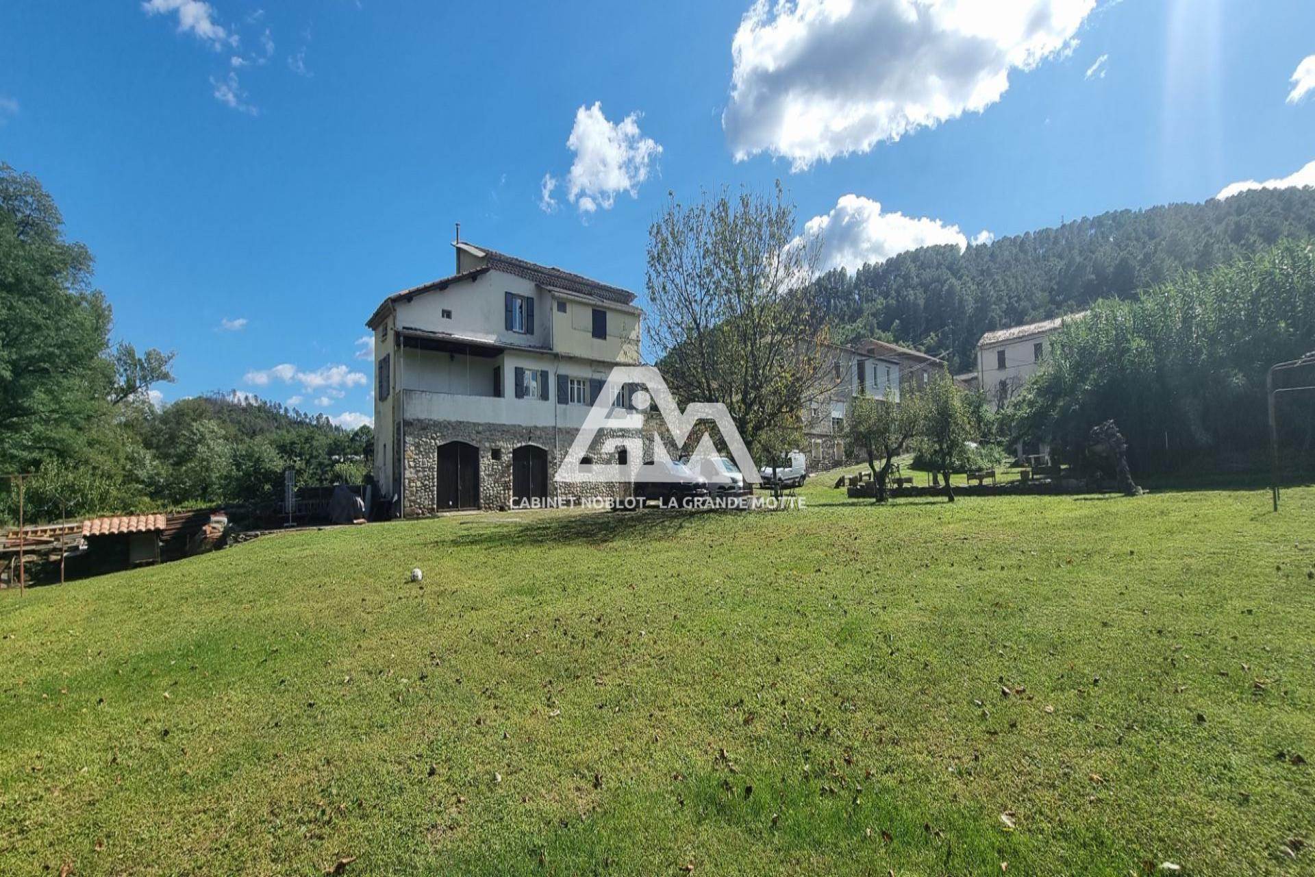 Maison à vendre, 220m², Bessèges
