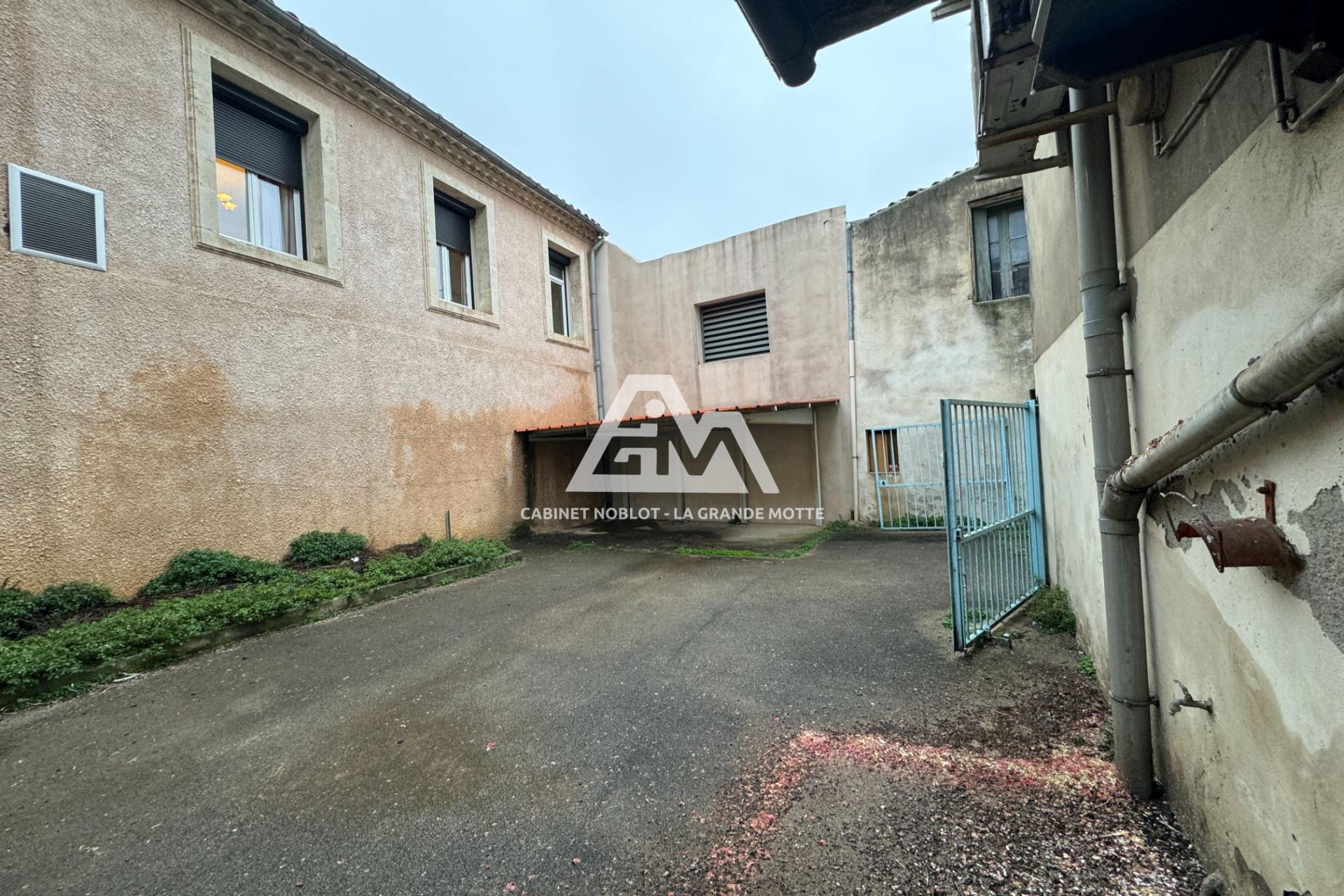 Appartement à vendre, 492m², Lunel