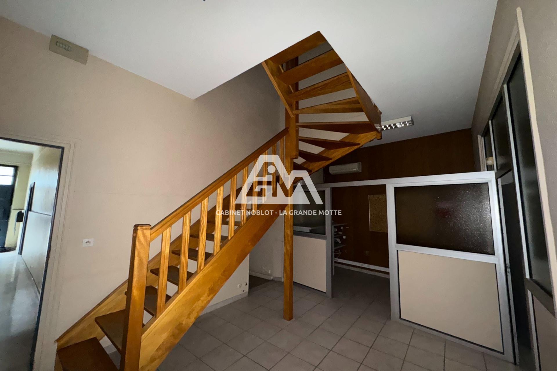 Appartement à vendre, 492m², Lunel