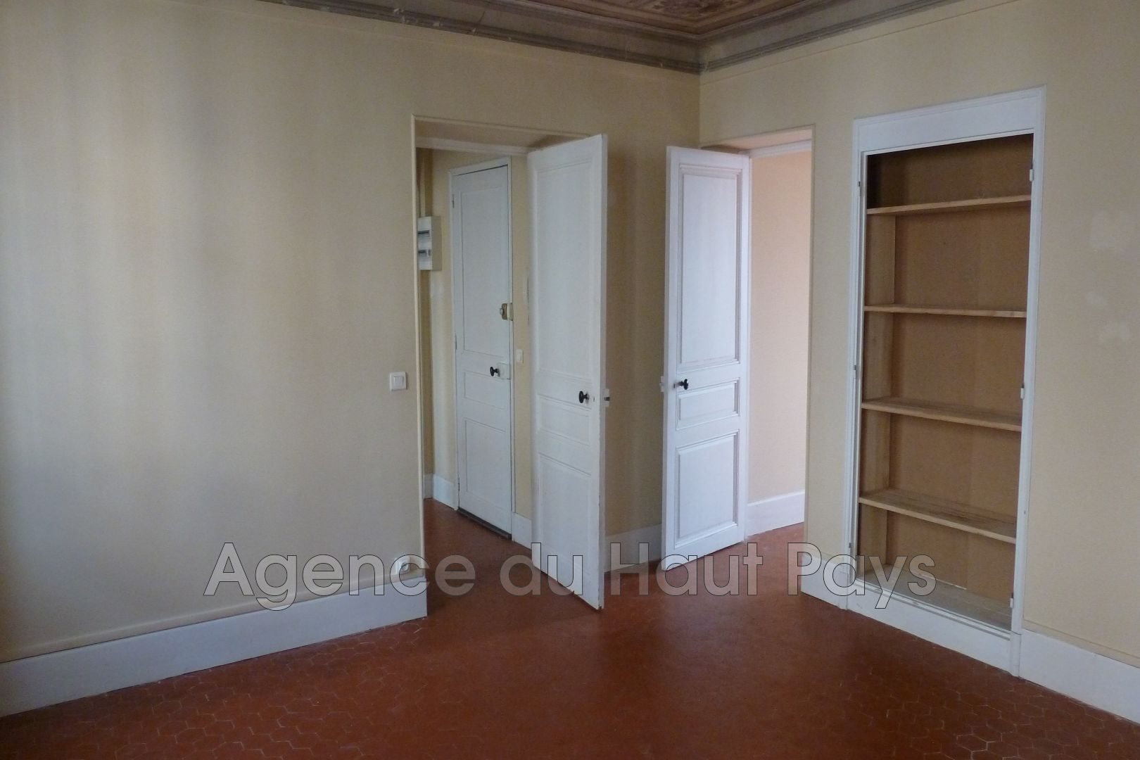 Appartement à louer, 60m², Saint-Cézaire-sur-Siagne
