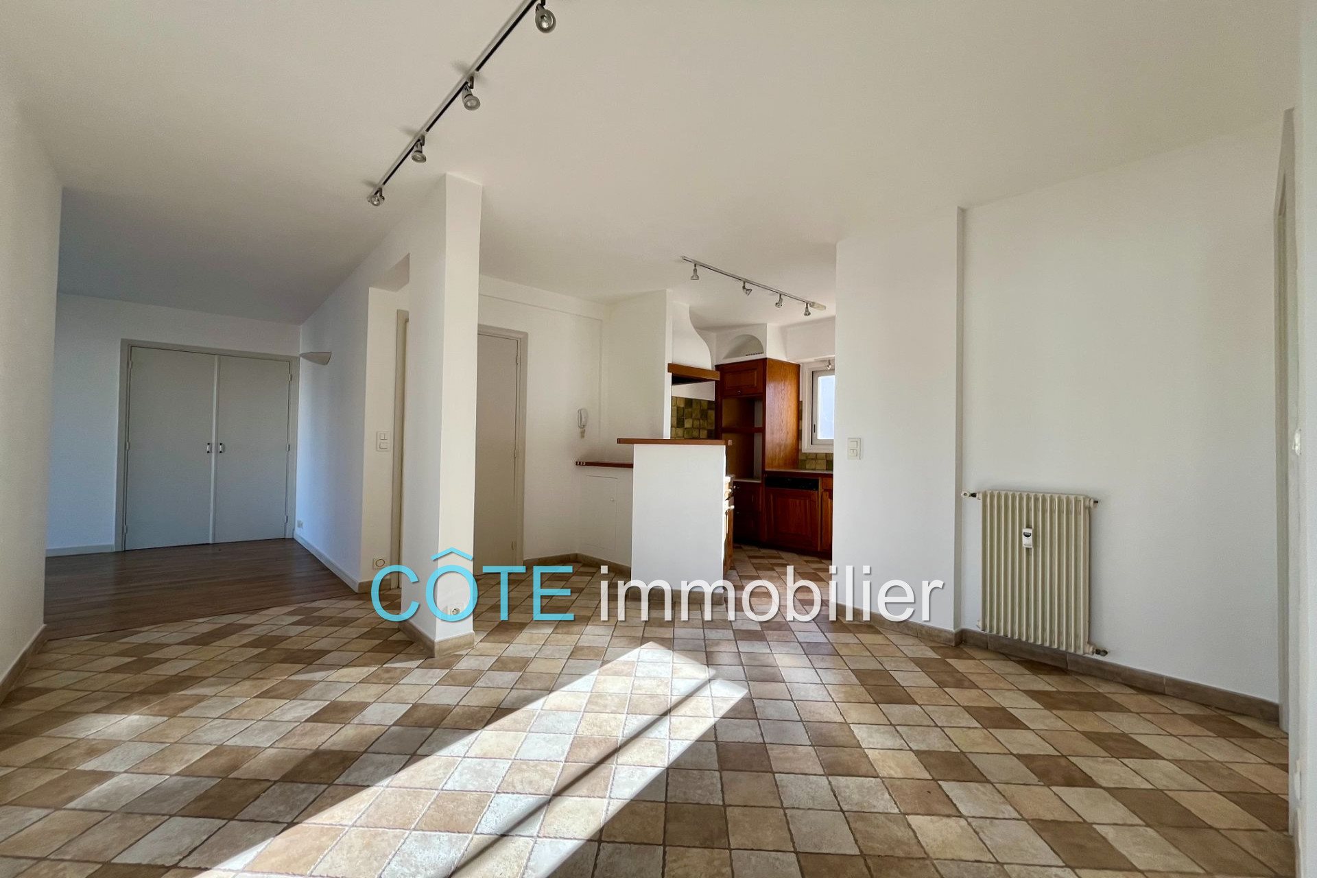 Appartement à vendre, 75m², Antibes