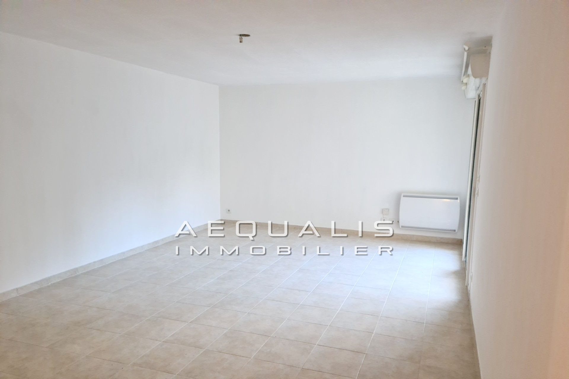 Appartement à louer, 48m², Saint-Laurent-du-Var