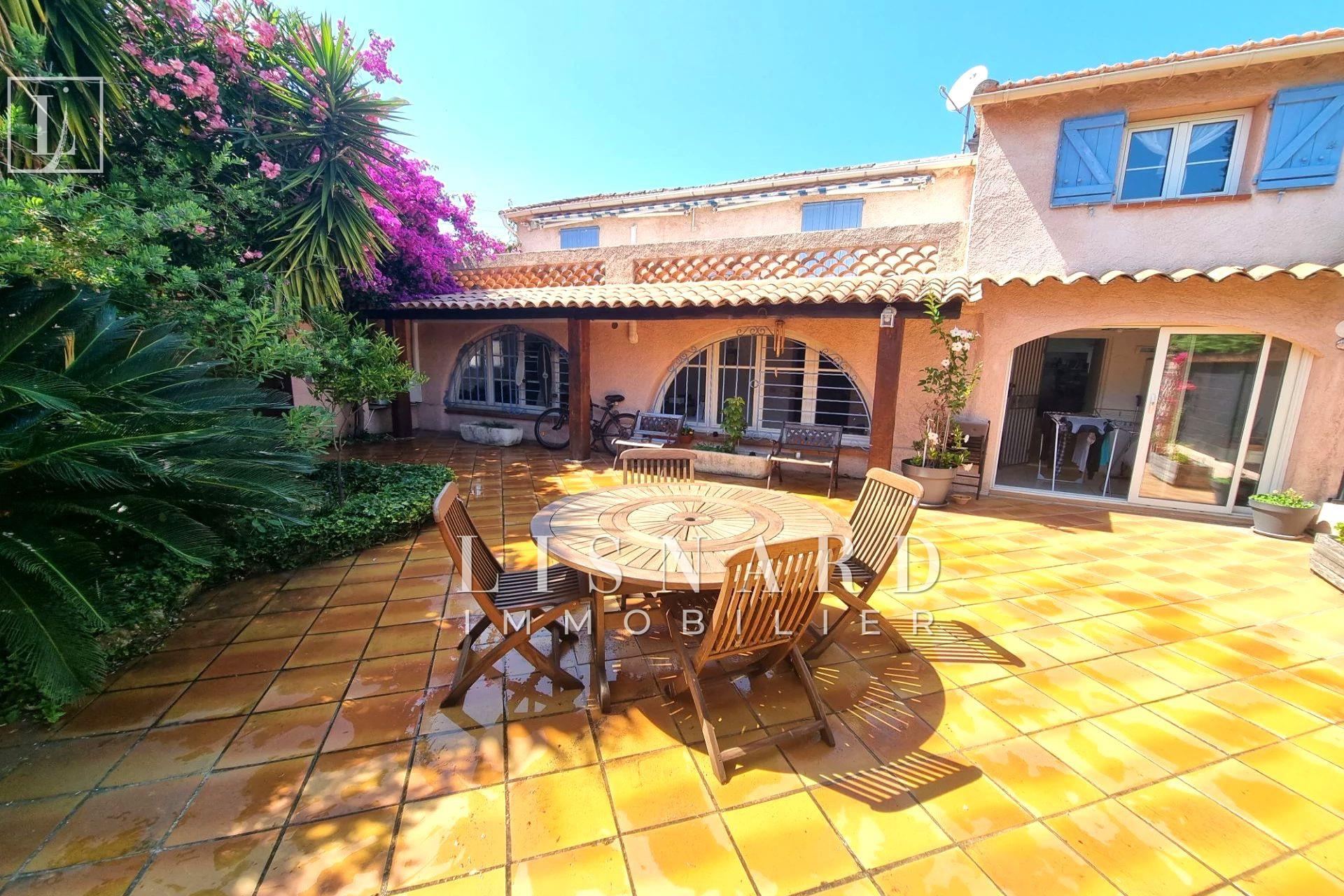 Maison à vendre, 135m², Golfe-Juan