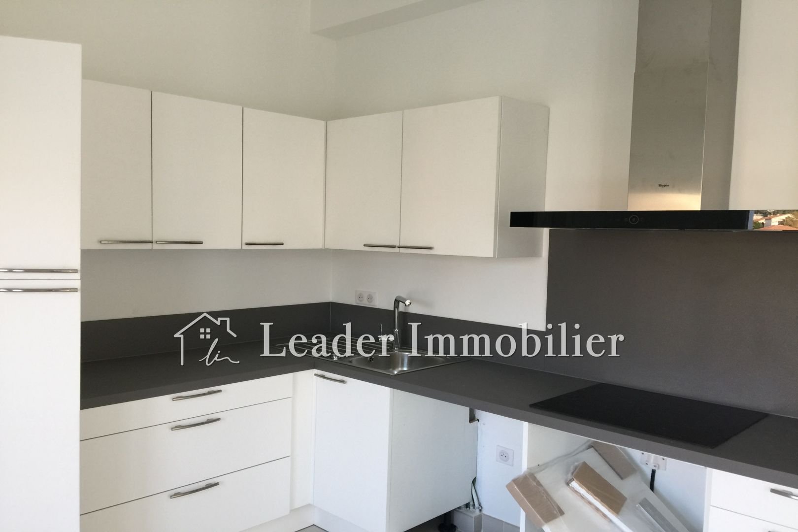 Appartement à louer, 82m², Antibes