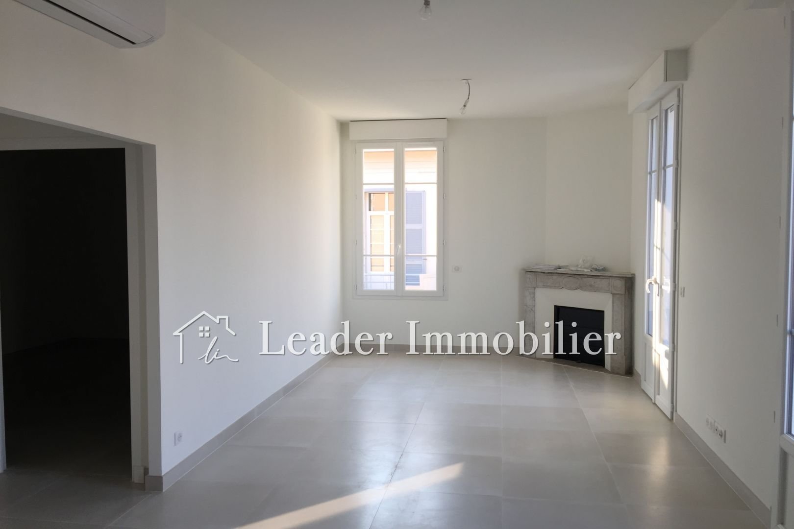 Appartement à louer, 82m², Antibes