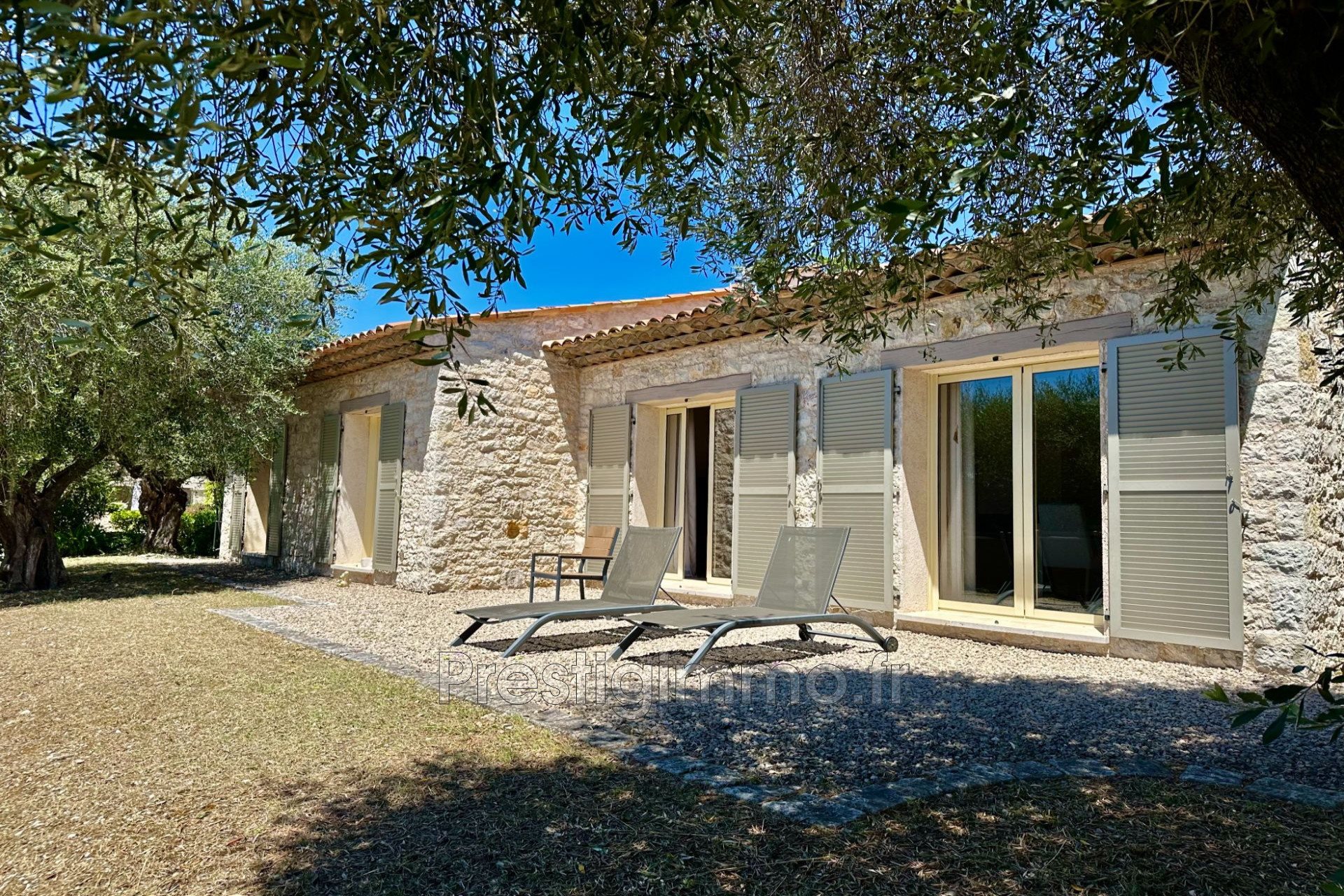 Maison à louer, 108m², Roquefort-les-Pins