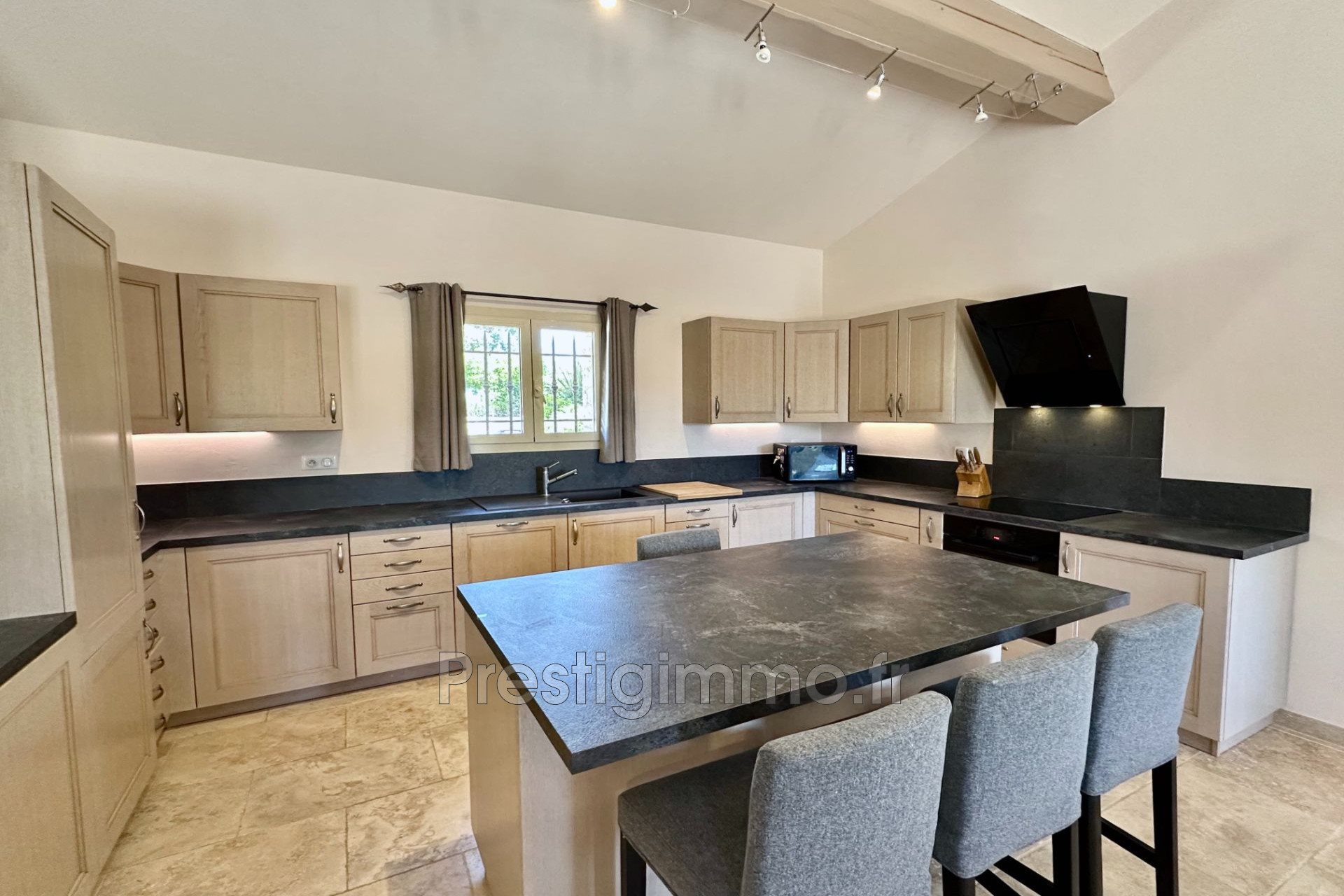 Maison à louer, 108m², Roquefort-les-Pins