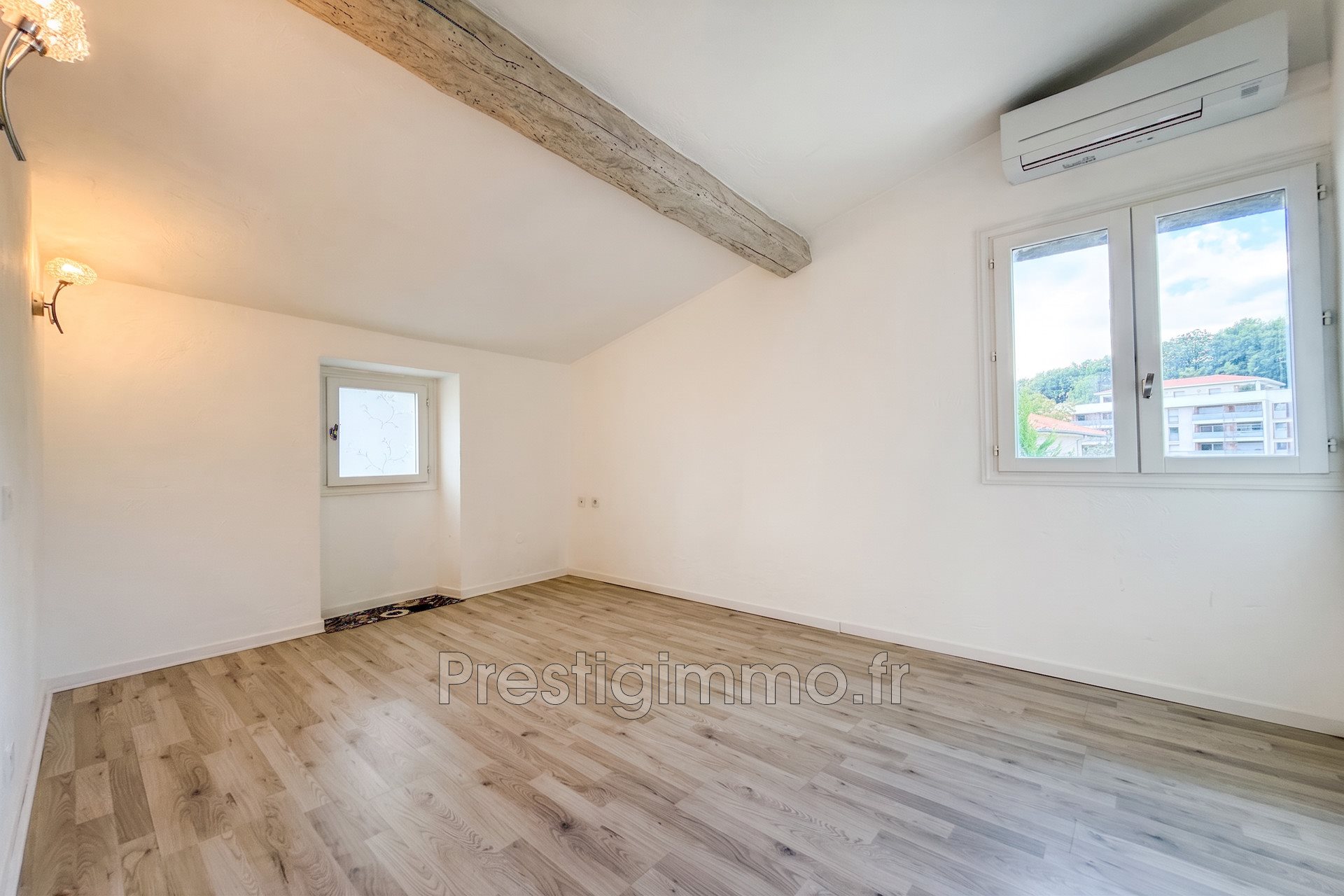 Maison à louer, 74m², Cagnes-sur-Mer