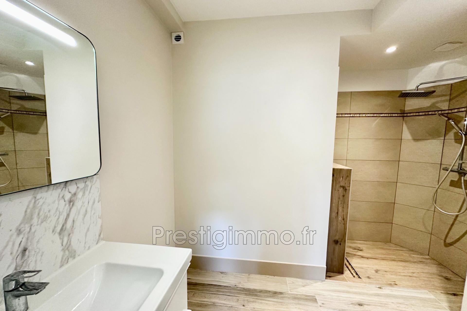 Maison à louer, 99m², Le Rouret
