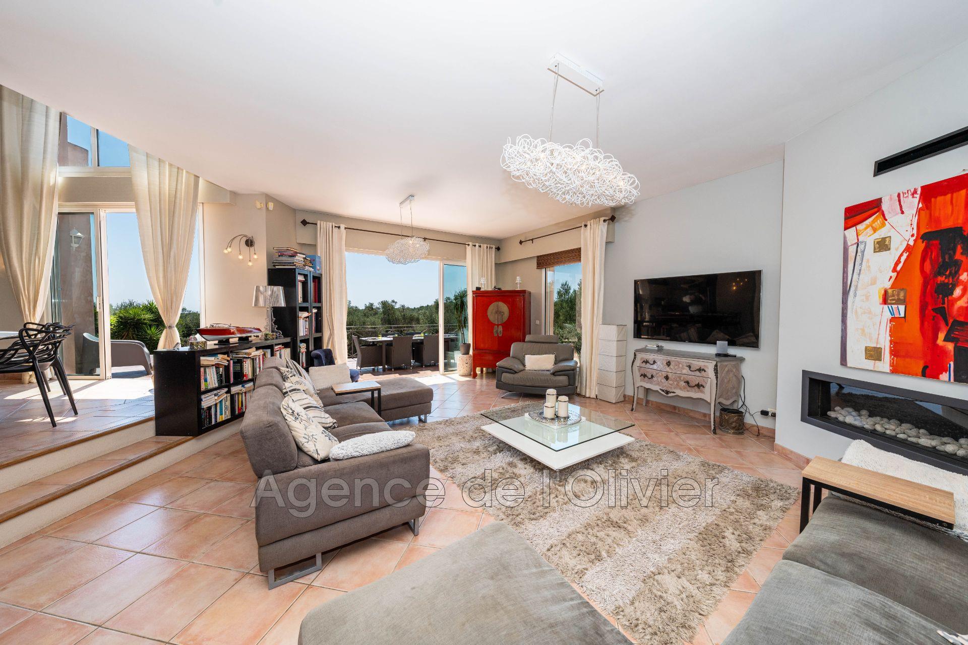 Maison à vendre, 227m², Valbonne
