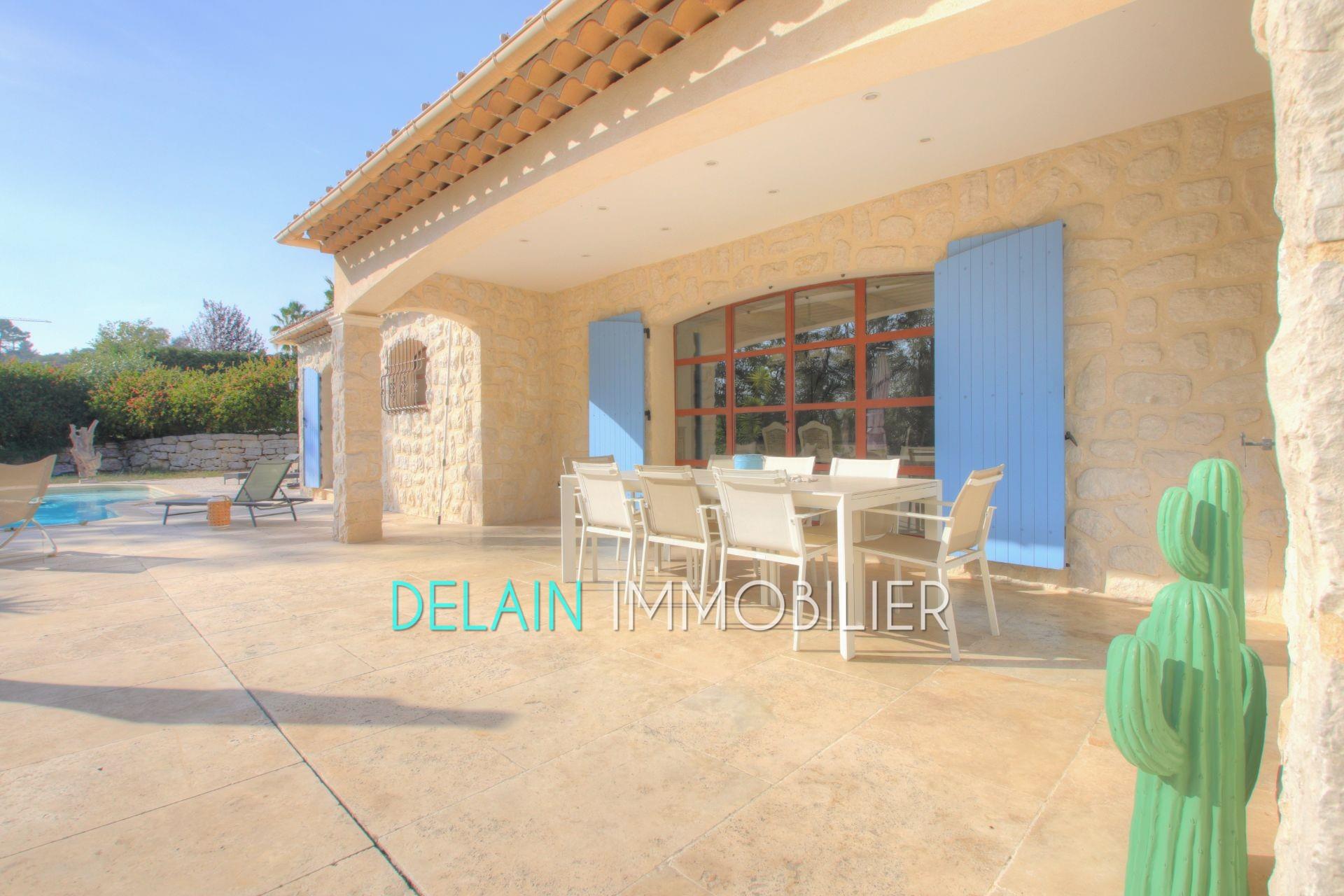 Maison à vendre, 150m², Roquefort-les-Pins