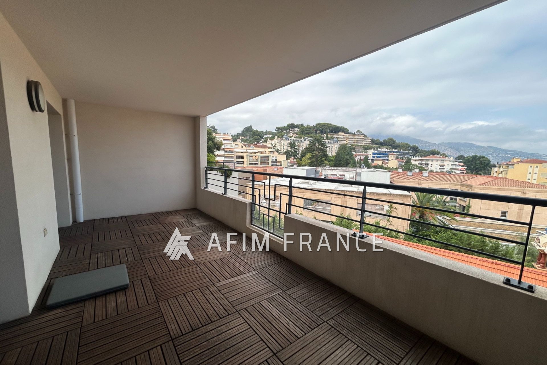 Appartement à louer, 47m², Menton