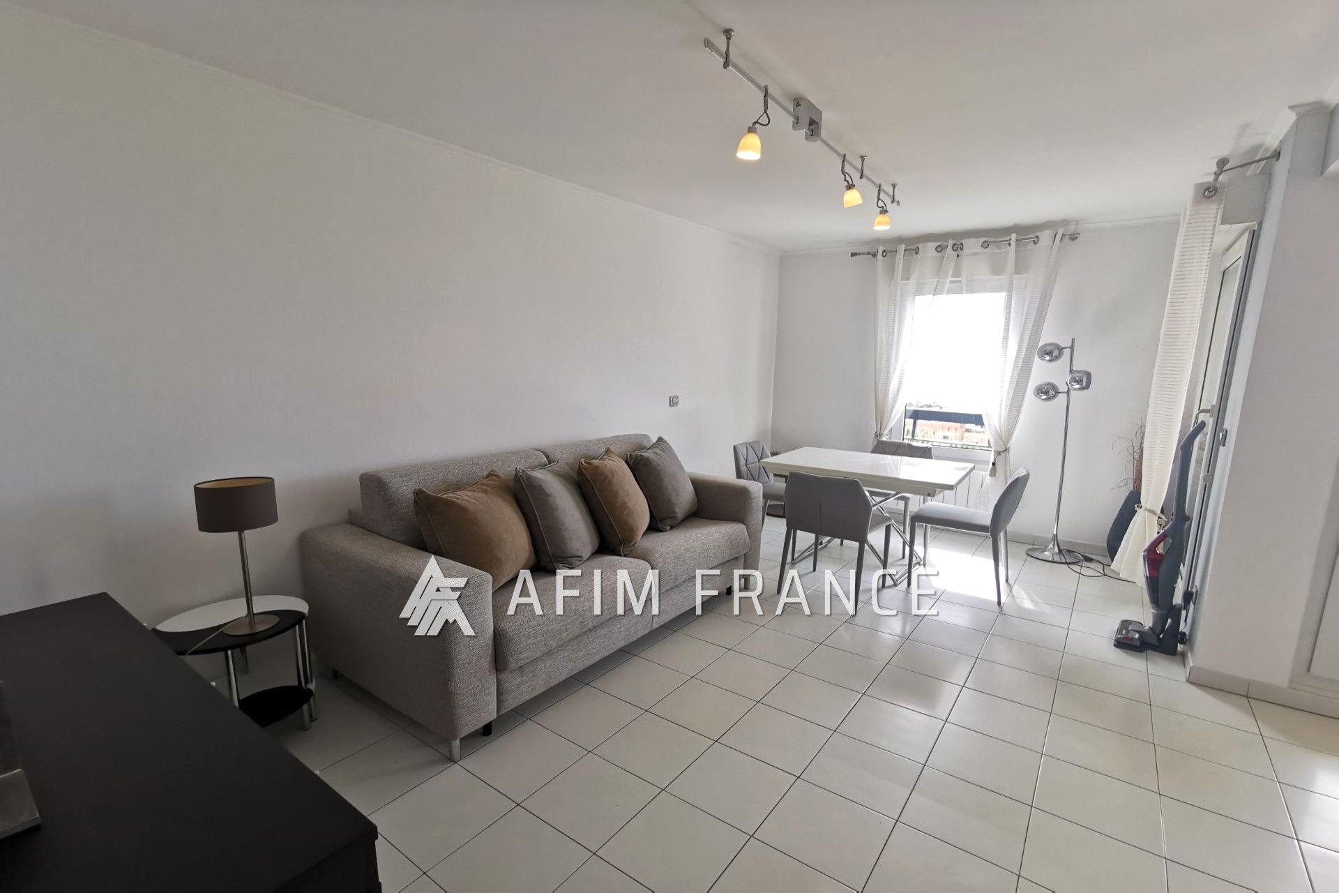 Appartement à louer, 26m², Beausoleil